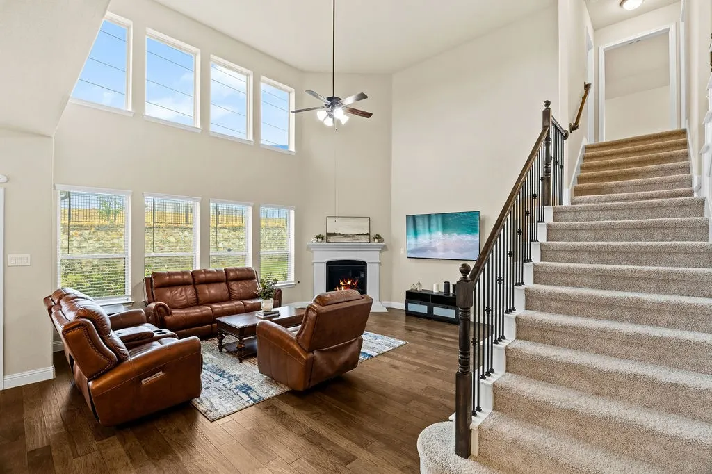Single Family Residence For Sale in Denton County , 14838 Speargrass Drive, Frisco, Texas 75033, 5 Bedroom, 4 Bathroom, 2 Garage spaces, 3,204 Sqft, built in 2021, mls#21396389, Real Estate Agent in Frisco, Homes For Sale in Denton county, Homes For Sale in Frisco, Realtor in Frisco Texas, Real Estate Brokerage Independent Realty Texas, Luminita Cordes Realtor