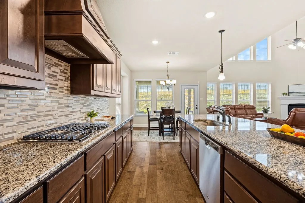 Single Family Residence For Sale in Denton County , 14838 Speargrass Drive, Frisco, Texas 75033, 5 Bedroom, 4 Bathroom, 2 Garage spaces, 3,204 Sqft, built in 2021, mls#21396389, Real Estate Agent in Frisco, Homes For Sale in Denton county, Homes For Sale in Frisco, Realtor in Frisco Texas, Real Estate Brokerage Independent Realty Texas, Luminita Cordes Realtor