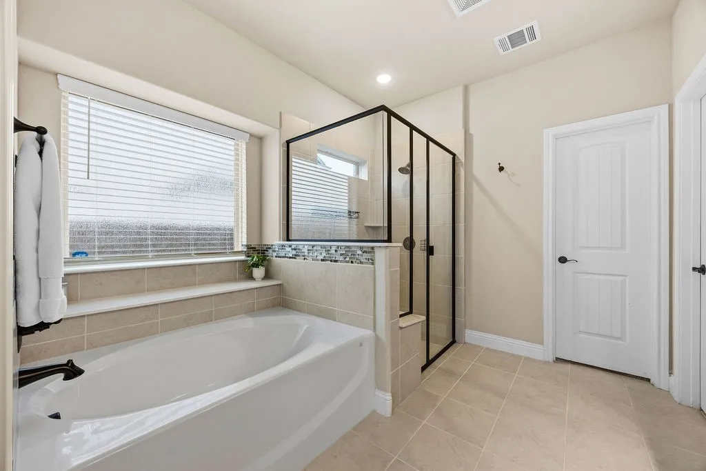 Single Family Residence For Sale in Denton County , 14838 Speargrass Drive, Frisco, Texas 75033, 5 Bedroom, 4 Bathroom, 2 Garage spaces, 3,204 Sqft, built in 2021, mls#21396389, Real Estate Agent in Frisco, Homes For Sale in Denton county, Homes For Sale in Frisco, Realtor in Frisco Texas, Real Estate Brokerage Independent Realty Texas, Luminita Cordes Realtor