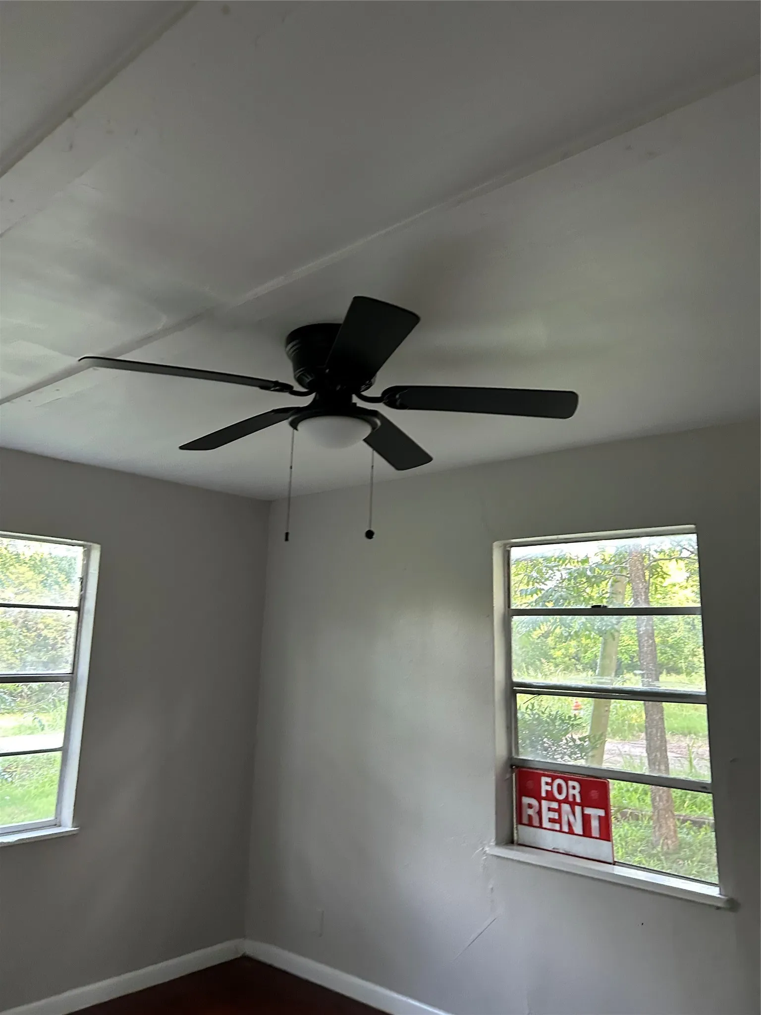Single Family Residence For Sale in Delta County , 351 E Commerce Avenue, Cooper, Texas 75432, 3 Bedroom, 1 Bathroom, Garage spaces, 1,200 Sqft, built in 1962, mls#21405384, Real Estate Agent in Cooper, Homes For Sale in Delta county, Homes For Sale in Cooper, Realtor in Cooper Texas, Real Estate Brokerage Independent Realty Texas, Luminita Cordes Realtor