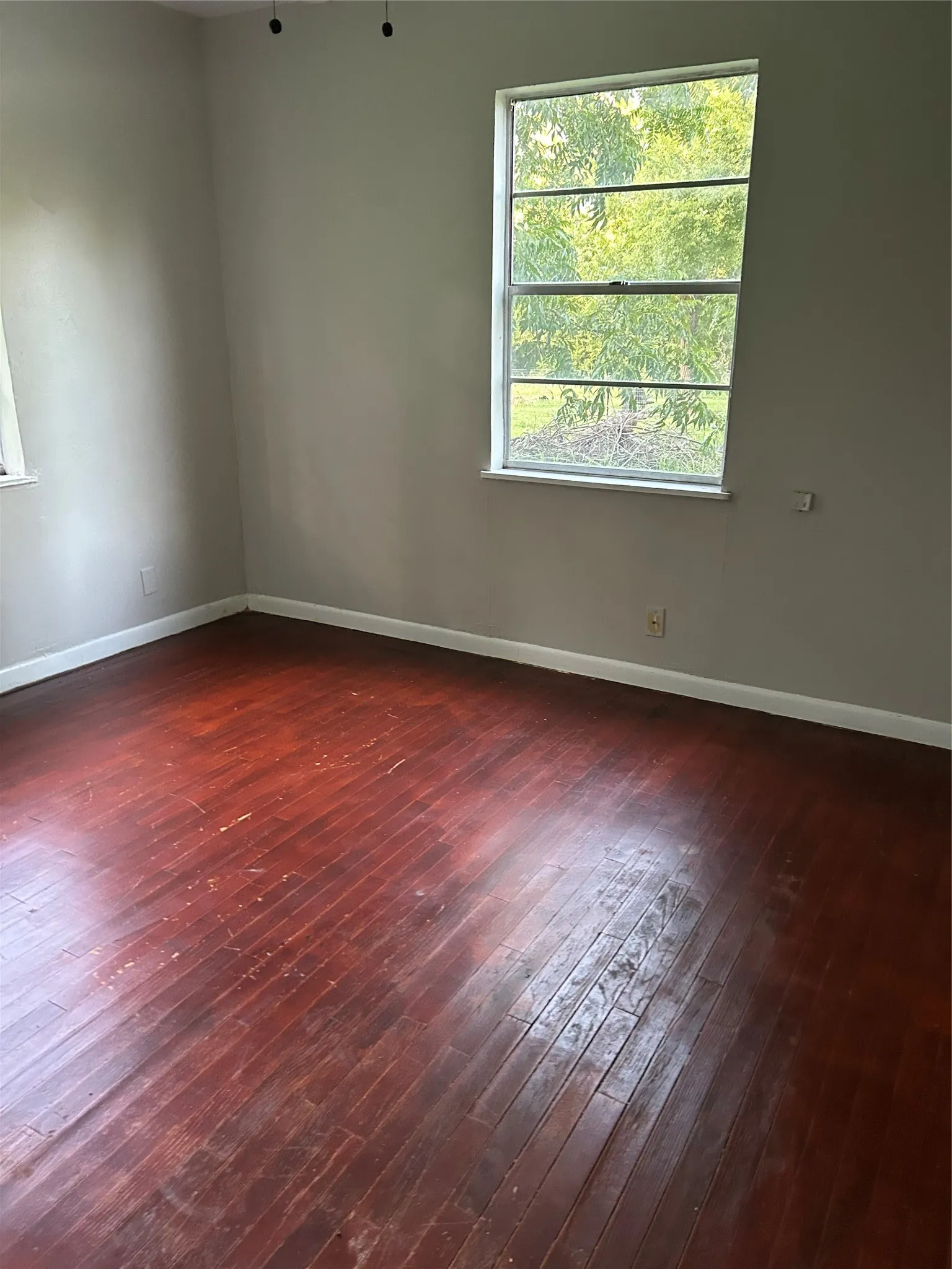 Single Family Residence For Sale in Delta County , 351 E Commerce Avenue, Cooper, Texas 75432, 3 Bedroom, 1 Bathroom, Garage spaces, 1,200 Sqft, built in 1962, mls#21405384, Real Estate Agent in Cooper, Homes For Sale in Delta county, Homes For Sale in Cooper, Realtor in Cooper Texas, Real Estate Brokerage Independent Realty Texas, Luminita Cordes Realtor
