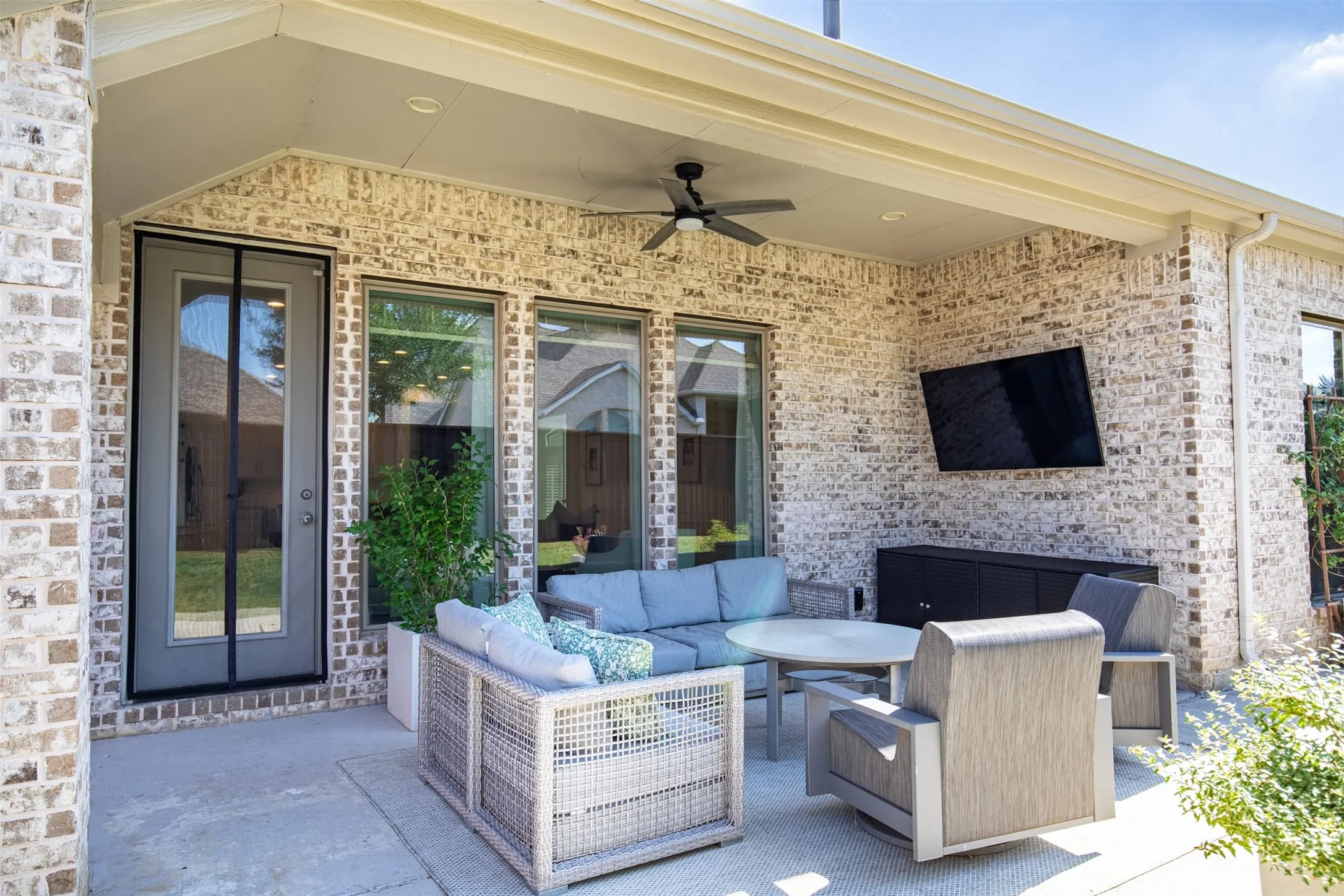 Single Family Residence For Sale in Collin County , 725 Bretallow Drive, Celina, Texas 75009, 4 Bedroom, 3 Bathroom, 2 Garage spaces, 2,619 Sqft, built in 2020, mls#21405552, Real Estate Agent in Celina, Homes For Sale in Collin county, Homes For Sale in Celina, Realtor in Celina Texas, Real Estate Brokerage Independent Realty Texas, Luminita Cordes Realtor