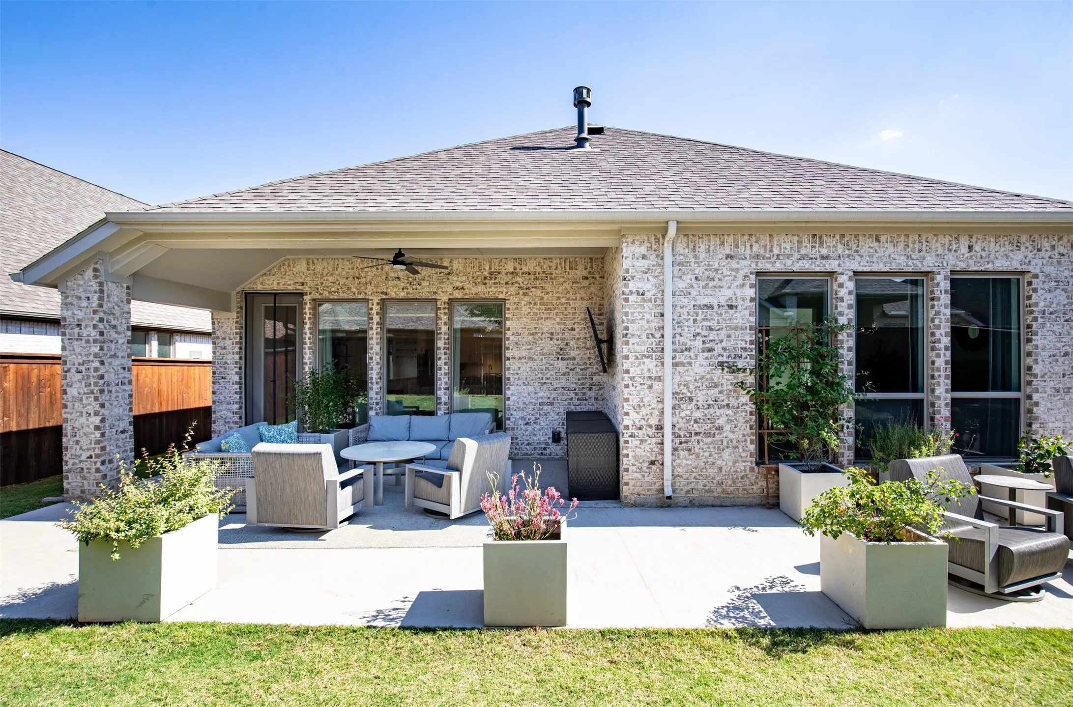 Single Family Residence For Sale in Collin County , 725 Bretallow Drive, Celina, Texas 75009, 4 Bedroom, 3 Bathroom, 2 Garage spaces, 2,619 Sqft, built in 2020, mls#21405552, Real Estate Agent in Celina, Homes For Sale in Collin county, Homes For Sale in Celina, Realtor in Celina Texas, Real Estate Brokerage Independent Realty Texas, Luminita Cordes Realtor