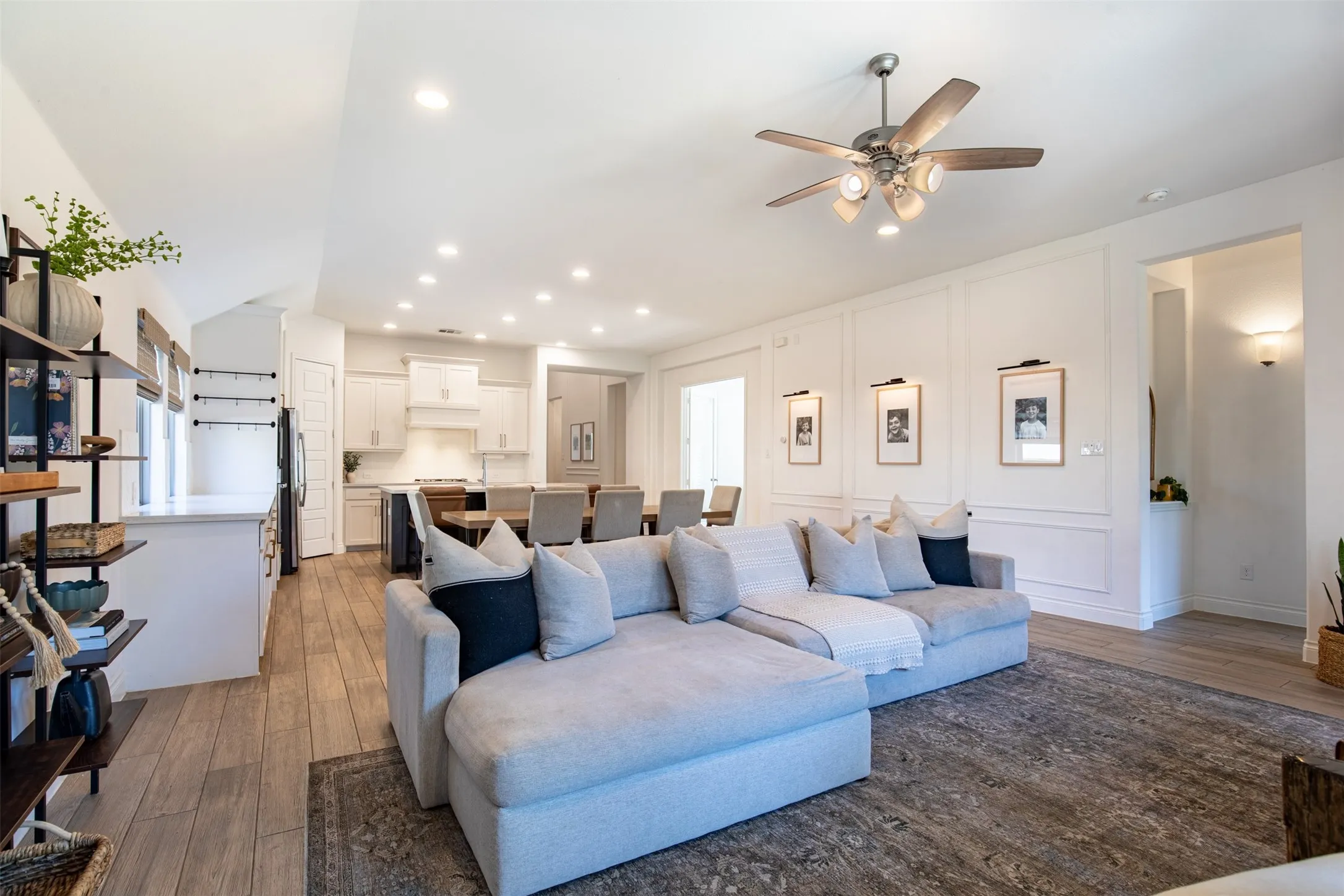 Single Family Residence For Sale in Collin County , 725 Bretallow Drive, Celina, Texas 75009, 4 Bedroom, 3 Bathroom, 2 Garage spaces, 2,619 Sqft, built in 2020, mls#21405552, Real Estate Agent in Celina, Homes For Sale in Collin county, Homes For Sale in Celina, Realtor in Celina Texas, Real Estate Brokerage Independent Realty Texas, Luminita Cordes Realtor
