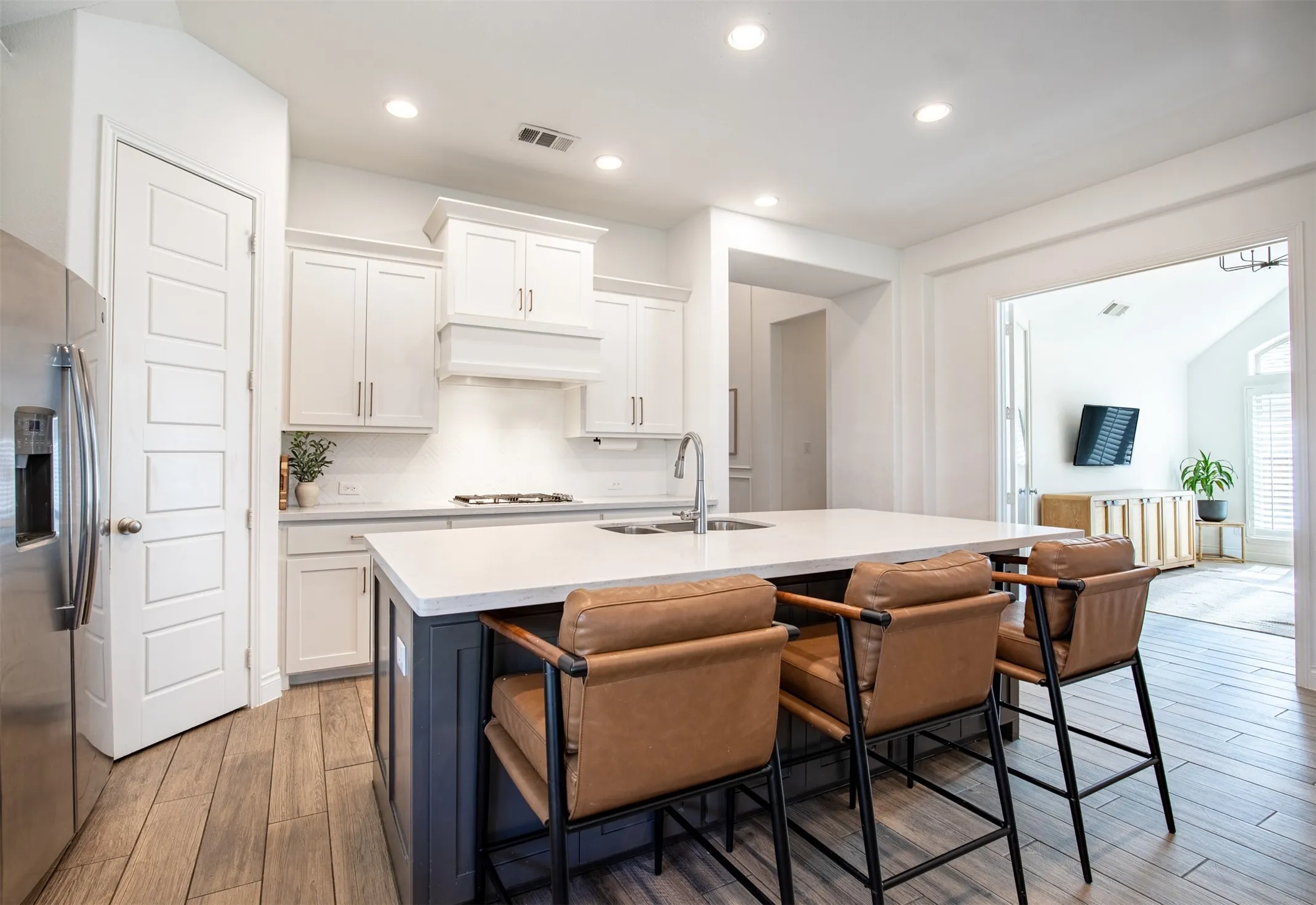Single Family Residence For Sale in Collin County , 725 Bretallow Drive, Celina, Texas 75009, 4 Bedroom, 3 Bathroom, 2 Garage spaces, 2,619 Sqft, built in 2020, mls#21405552, Real Estate Agent in Celina, Homes For Sale in Collin county, Homes For Sale in Celina, Realtor in Celina Texas, Real Estate Brokerage Independent Realty Texas, Luminita Cordes Realtor