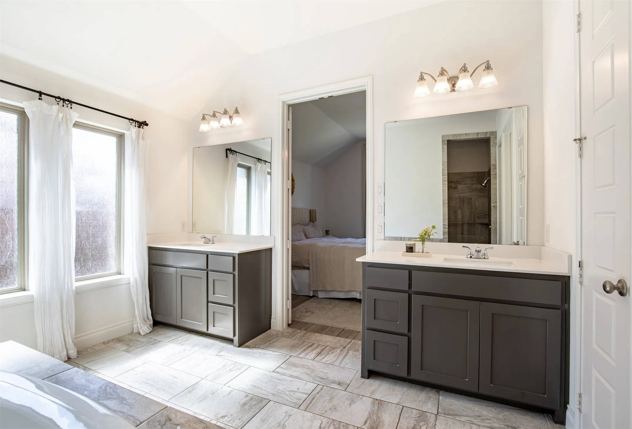 Single Family Residence For Sale in Collin County , 725 Bretallow Drive, Celina, Texas 75009, 4 Bedroom, 3 Bathroom, 2 Garage spaces, 2,619 Sqft, built in 2020, mls#21405552, Real Estate Agent in Celina, Homes For Sale in Collin county, Homes For Sale in Celina, Realtor in Celina Texas, Real Estate Brokerage Independent Realty Texas, Luminita Cordes Realtor