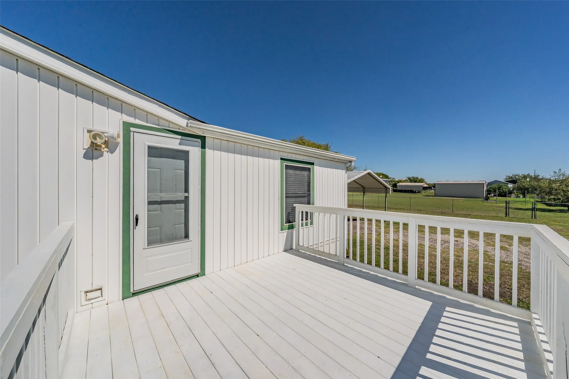 Manufactured Home For Sale in Ellis County , 7885 Little Branch, Waxahachie, Texas 75167, 3 Bedroom, 2 Bathroom, Garage spaces, 1,440 Sqft, built in 2000, mls#21405562, Real Estate Agent in Waxahachie, Homes For Sale in Ellis county, Homes For Sale in Waxahachie, Realtor in Waxahachie Texas, Real Estate Brokerage Independent Realty Texas, Luminita Cordes Realtor