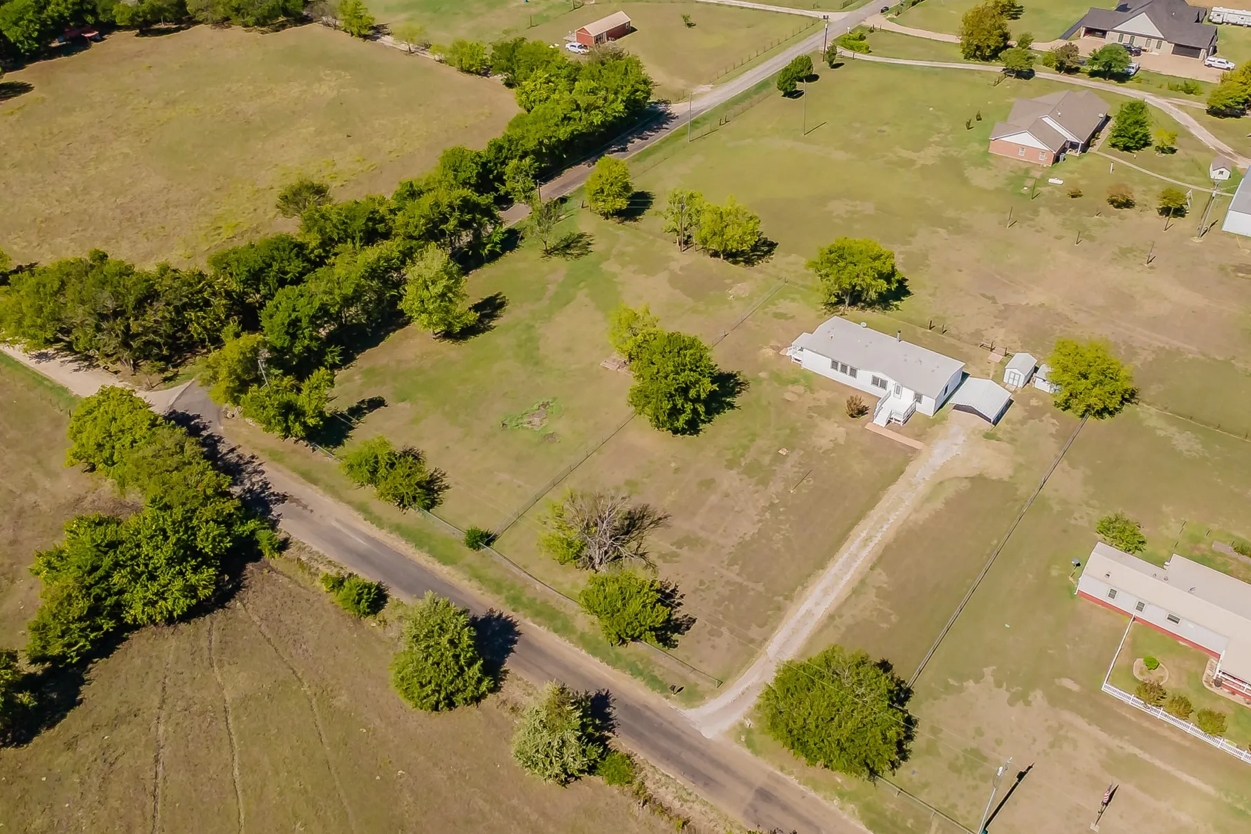 Manufactured Home For Sale in Ellis County , 7885 Little Branch, Waxahachie, Texas 75167, 3 Bedroom, 2 Bathroom, Garage spaces, 1,440 Sqft, built in 2000, mls#21405562, Real Estate Agent in Waxahachie, Homes For Sale in Ellis county, Homes For Sale in Waxahachie, Realtor in Waxahachie Texas, Real Estate Brokerage Independent Realty Texas, Luminita Cordes Realtor