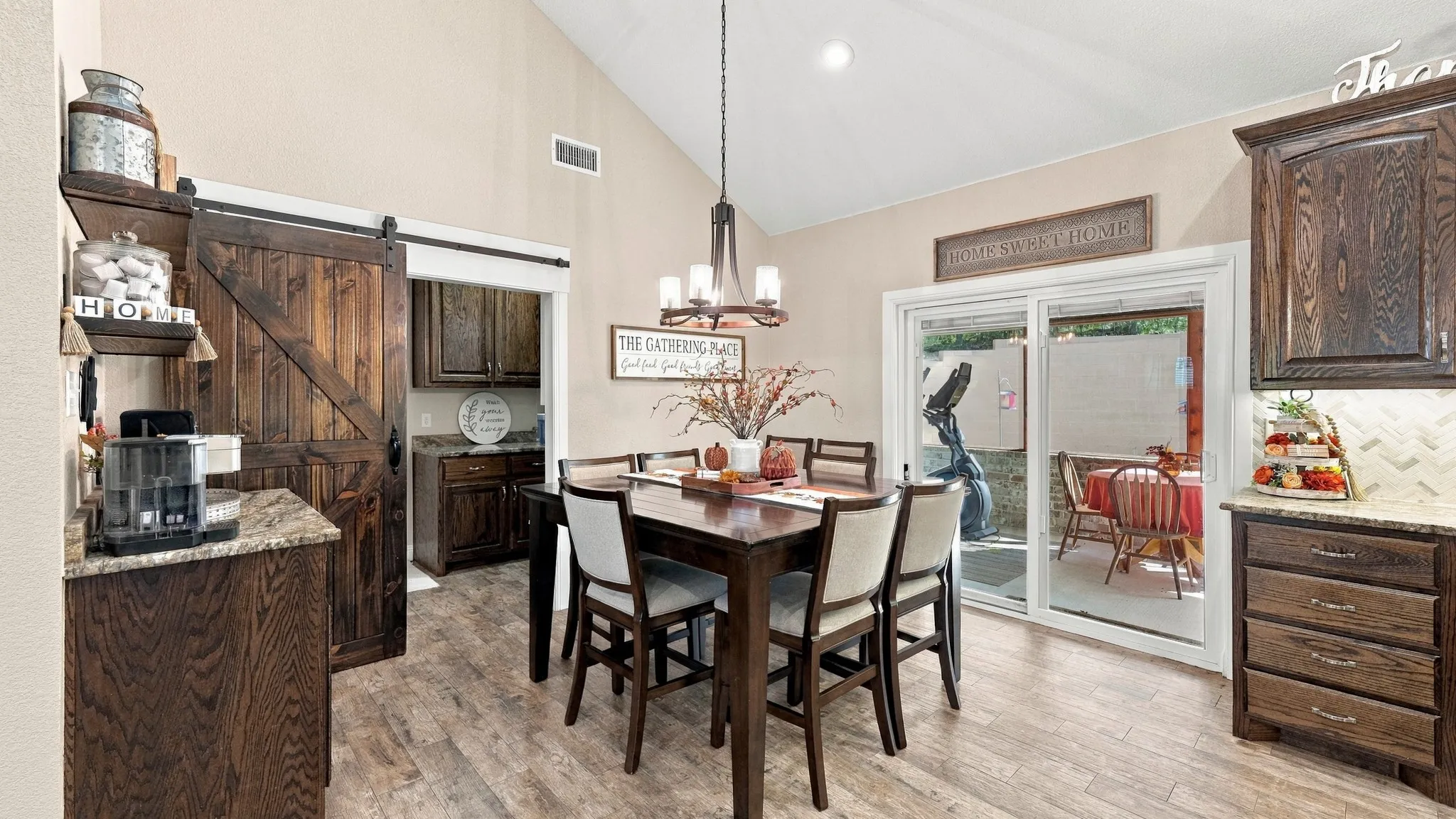 Single Family Residence For Sale in Wise County , 136 N Bronco Court, Springtown, Texas 76082, 4 Bedroom, 4 Bathroom, 2 Garage spaces, 2,306 Sqft, built in 2019, mls#21404399, Real Estate Agent in Springtown, Homes For Sale in Wise county, Homes For Sale in Springtown, Realtor in Springtown Texas, Real Estate Brokerage Independent Realty Texas, Luminita Cordes Realtor