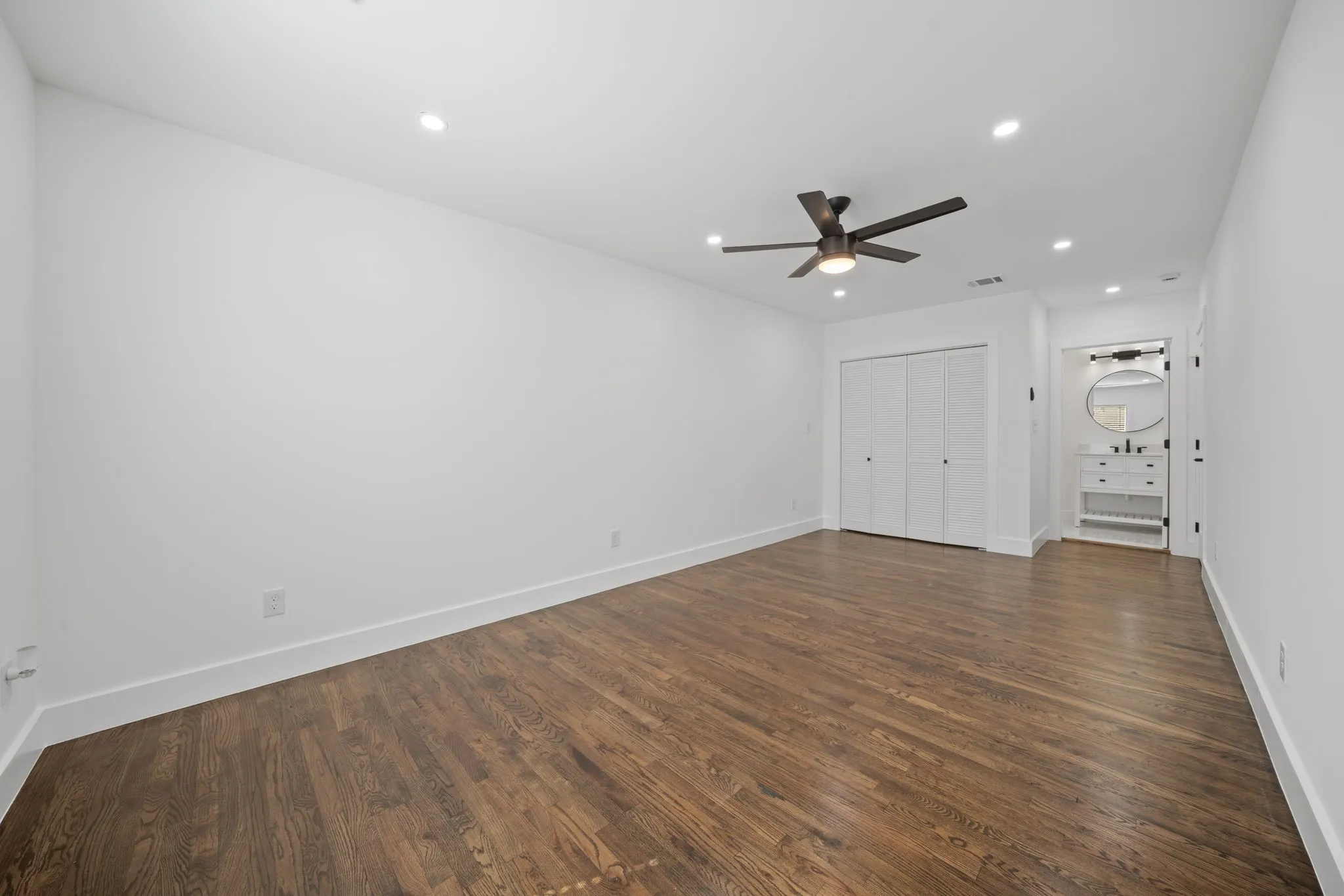 Single Family Residence For Sale in Dallas County , 2823 Cherrywood Avenue, Dallas, Texas 75235, 3 Bedroom, 2 Bathroom, Garage spaces, 1,220 Sqft, built in 1946, mls#21402132, Real Estate Agent in Dallas, Homes For Sale in Dallas county, Homes For Sale in Dallas, Realtor in Dallas Texas, Real Estate Brokerage Independent Realty Texas, Luminita Cordes Realtor