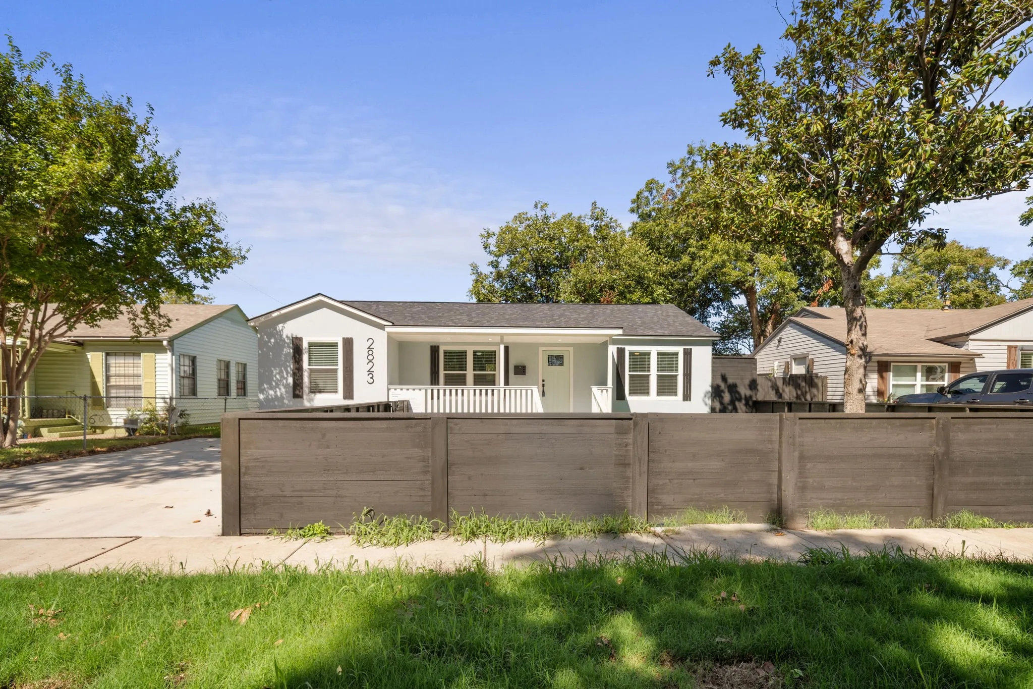 Single Family Residence For Sale in Dallas County , 2823 Cherrywood Avenue, Dallas, Texas 75235, 3 Bedroom, 2 Bathroom, Garage spaces, 1,220 Sqft, built in 1946, mls#21402132, Real Estate Agent in Dallas, Homes For Sale in Dallas county, Homes For Sale in Dallas, Realtor in Dallas Texas, Real Estate Brokerage Independent Realty Texas, Luminita Cordes Realtor
