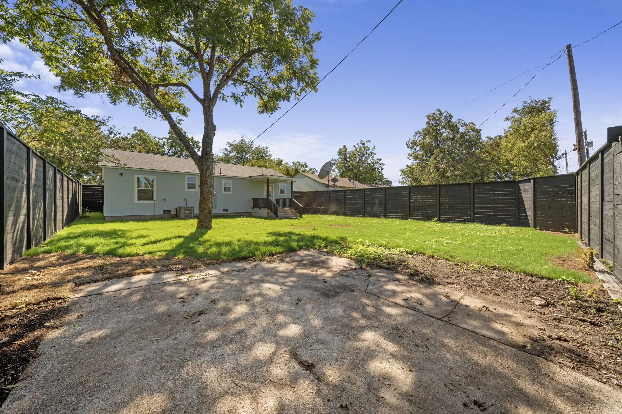 Single Family Residence For Sale in Dallas County , 2823 Cherrywood Avenue, Dallas, Texas 75235, 3 Bedroom, 2 Bathroom, Garage spaces, 1,220 Sqft, built in 1946, mls#21402132, Real Estate Agent in Dallas, Homes For Sale in Dallas county, Homes For Sale in Dallas, Realtor in Dallas Texas, Real Estate Brokerage Independent Realty Texas, Luminita Cordes Realtor