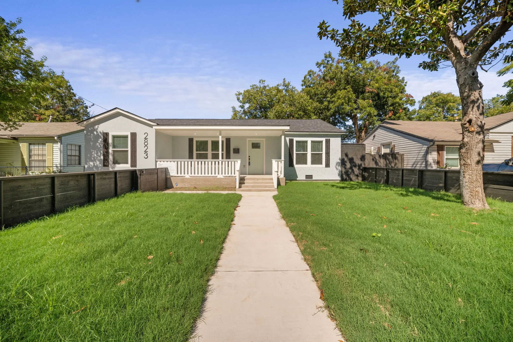 Single Family Residence For Sale in Dallas County , 2823 Cherrywood Avenue, Dallas, Texas 75235, 3 Bedroom, 2 Bathroom, Garage spaces, 1,220 Sqft, built in 1946, mls#21402132, Real Estate Agent in Dallas, Homes For Sale in Dallas county, Homes For Sale in Dallas, Realtor in Dallas Texas, Real Estate Brokerage Independent Realty Texas, Luminita Cordes Realtor