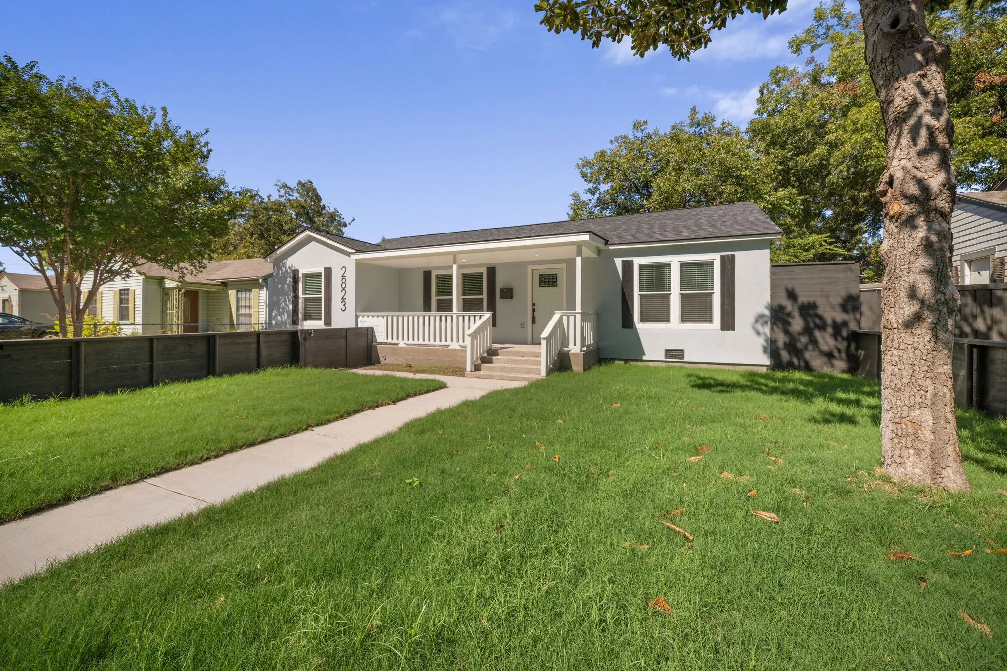 Single Family Residence For Sale in Dallas County , 2823 Cherrywood Avenue, Dallas, Texas 75235, 3 Bedroom, 2 Bathroom, Garage spaces, 1,220 Sqft, built in 1946, mls#21402132, Real Estate Agent in Dallas, Homes For Sale in Dallas county, Homes For Sale in Dallas, Realtor in Dallas Texas, Real Estate Brokerage Independent Realty Texas, Luminita Cordes Realtor