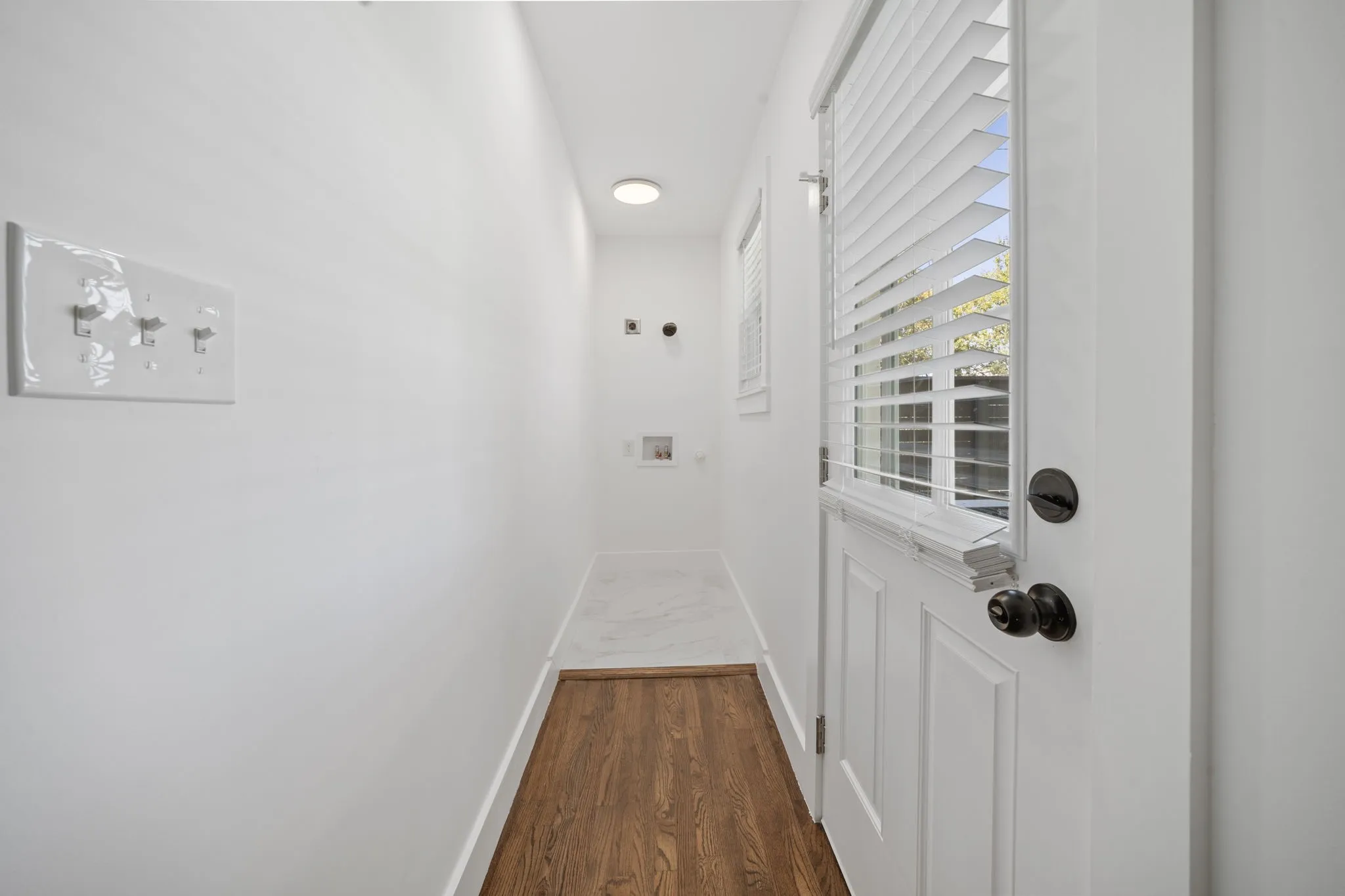 Single Family Residence For Sale in Dallas County , 2823 Cherrywood Avenue, Dallas, Texas 75235, 3 Bedroom, 2 Bathroom, Garage spaces, 1,220 Sqft, built in 1946, mls#21402132, Real Estate Agent in Dallas, Homes For Sale in Dallas county, Homes For Sale in Dallas, Realtor in Dallas Texas, Real Estate Brokerage Independent Realty Texas, Luminita Cordes Realtor