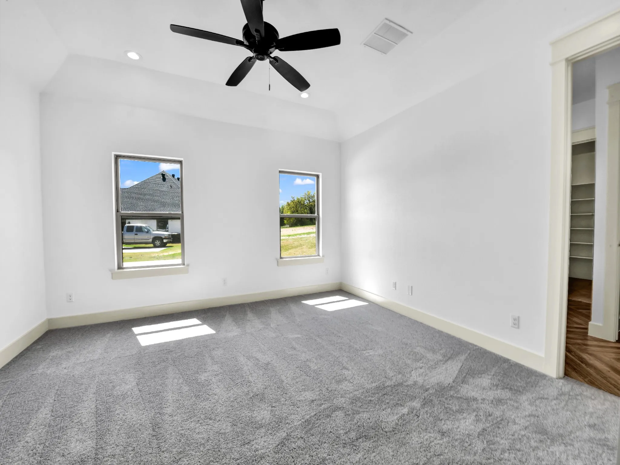 Single Family Residence For Sale in Parker County , 10016 Valley Oak Way, Springtown, Texas 76082, 5 Bedroom, 2 Bathroom, 2 Garage spaces, 2,200 Sqft, built in 2025, mls#21405601, Real Estate Agent in Springtown, Homes For Sale in Parker county, Homes For Sale in Springtown, Realtor in Springtown Texas, Real Estate Brokerage Independent Realty Texas, Luminita Cordes Realtor