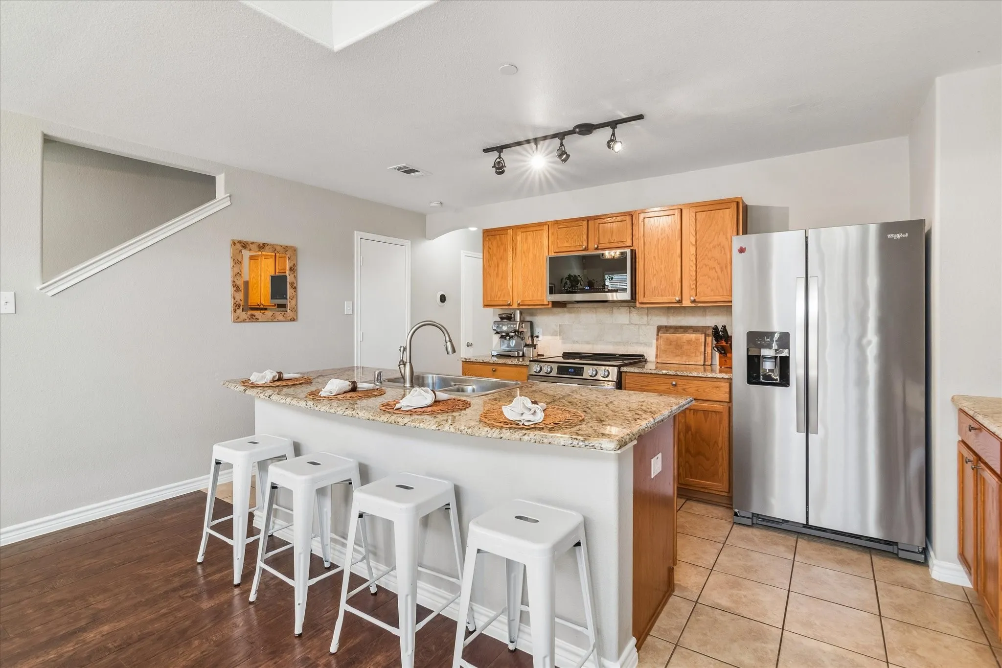 Townhouse For Sale in Collin County , 10263 Summit Run Drive, Frisco, Texas 75035, 3 Bedroom, 3 Bathroom, 2 Garage spaces, 1,939 Sqft, built in 2004, mls#21404584, Real Estate Agent in Frisco, Homes For Sale in Collin county, Homes For Sale in Frisco, Realtor in Frisco Texas, Real Estate Brokerage Independent Realty Texas, Luminita Cordes Realtor