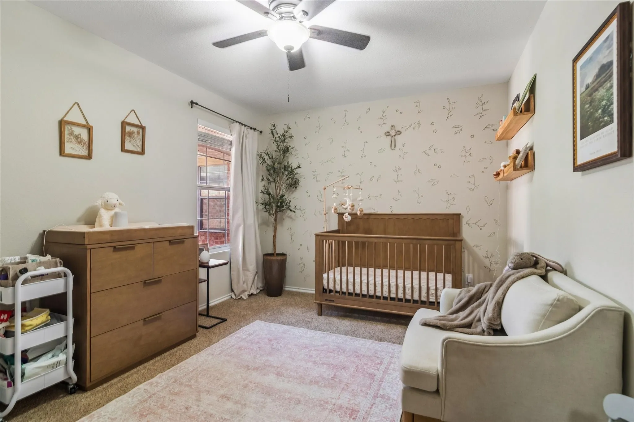 Townhouse For Sale in Collin County , 10263 Summit Run Drive, Frisco, Texas 75035, 3 Bedroom, 3 Bathroom, 2 Garage spaces, 1,939 Sqft, built in 2004, mls#21404584, Real Estate Agent in Frisco, Homes For Sale in Collin county, Homes For Sale in Frisco, Realtor in Frisco Texas, Real Estate Brokerage Independent Realty Texas, Luminita Cordes Realtor