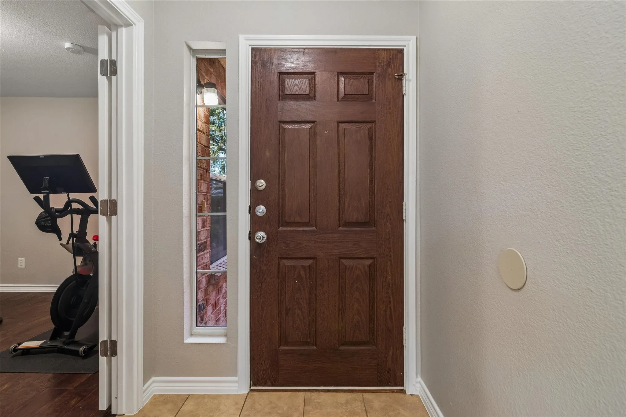 Townhouse For Sale in Collin County , 10263 Summit Run Drive, Frisco, Texas 75035, 3 Bedroom, 3 Bathroom, 2 Garage spaces, 1,939 Sqft, built in 2004, mls#21404584, Real Estate Agent in Frisco, Homes For Sale in Collin county, Homes For Sale in Frisco, Realtor in Frisco Texas, Real Estate Brokerage Independent Realty Texas, Luminita Cordes Realtor
