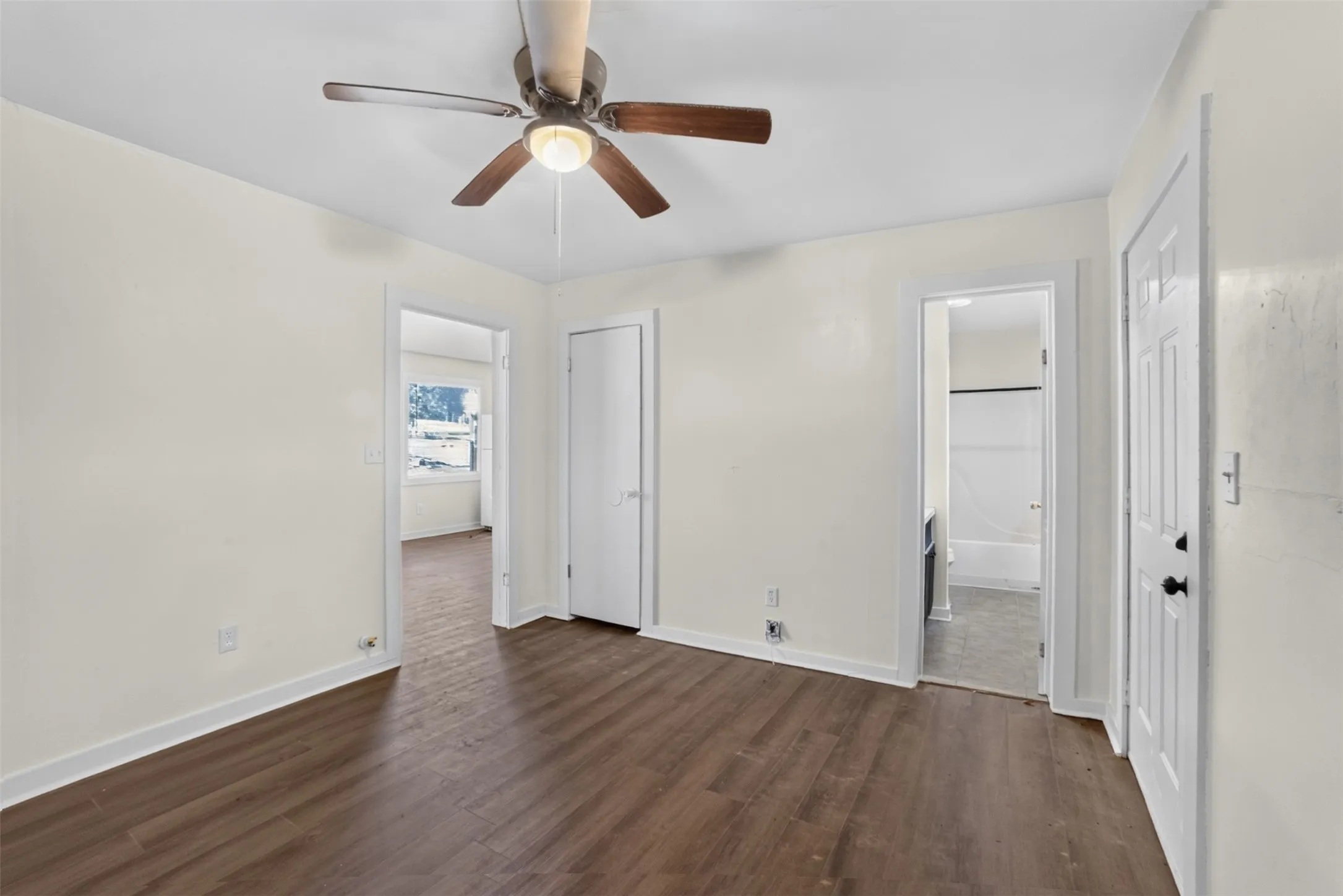 Single Family Residence For Sale in Upshur County , 3166 Fm 49, Gilmer, Texas 75644, 1 Bedroom, 1 Bathroom, Garage spaces, 576 Sqft, built in 1993, mls#21405017, Real Estate Agent in Gilmer, Homes For Sale in Upshur county, Homes For Sale in Gilmer, Realtor in Gilmer Texas, Real Estate Brokerage Independent Realty Texas, Luminita Cordes Realtor