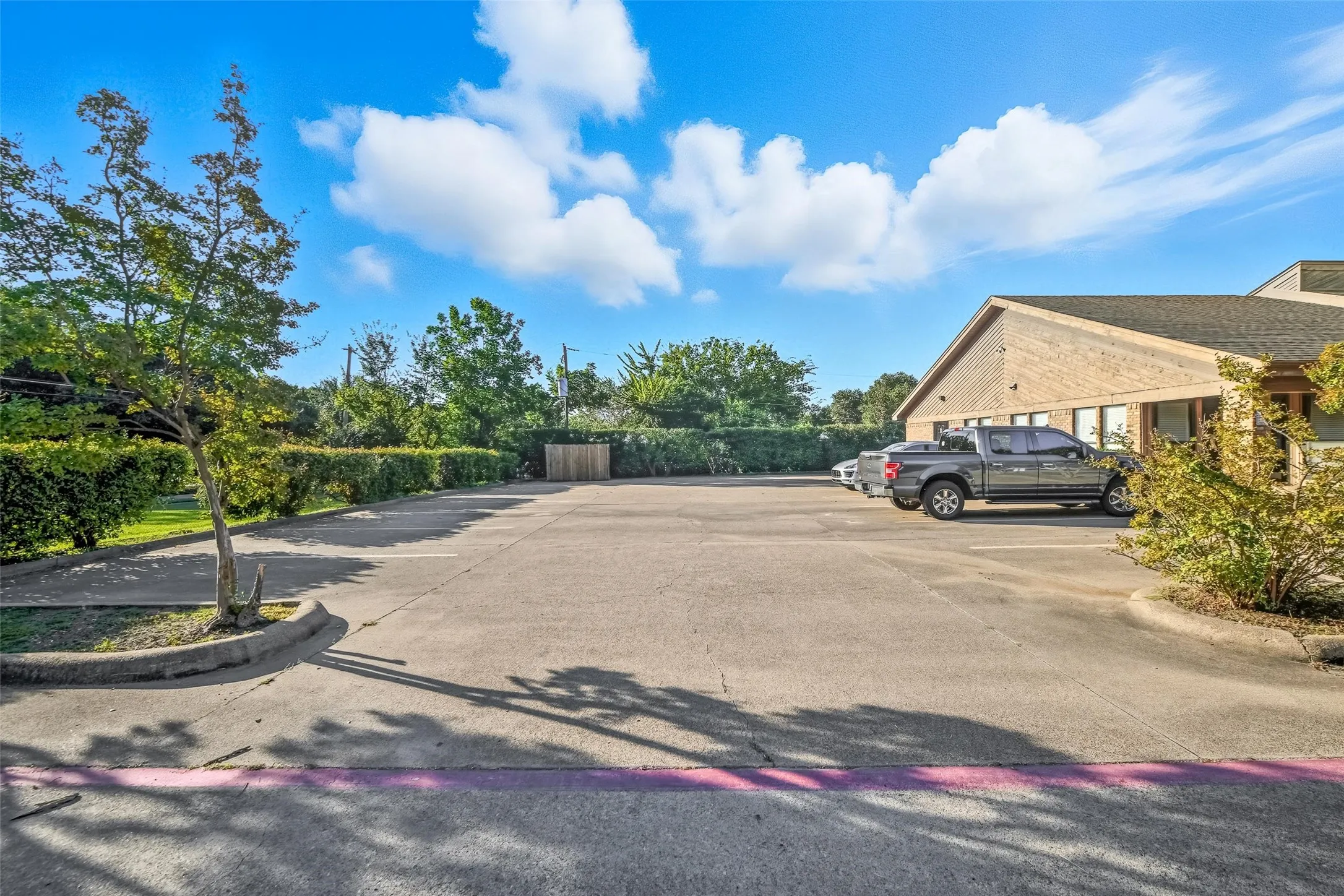 Office For Rent in Tarrant County , 3711 W Green Oaks Boulevard D, Arlington, Texas 76016, 0, 0, Garage spaces, 0 Sqft, built in 1984, mls#21405598, Real Estate Agent in Arlington, Homes For Rent in Tarrant county, Homes For Rent in Arlington, Realtor in Arlington Texas, Real Estate Brokerage Independent Realty Texas, Luminita Cordes Realtor