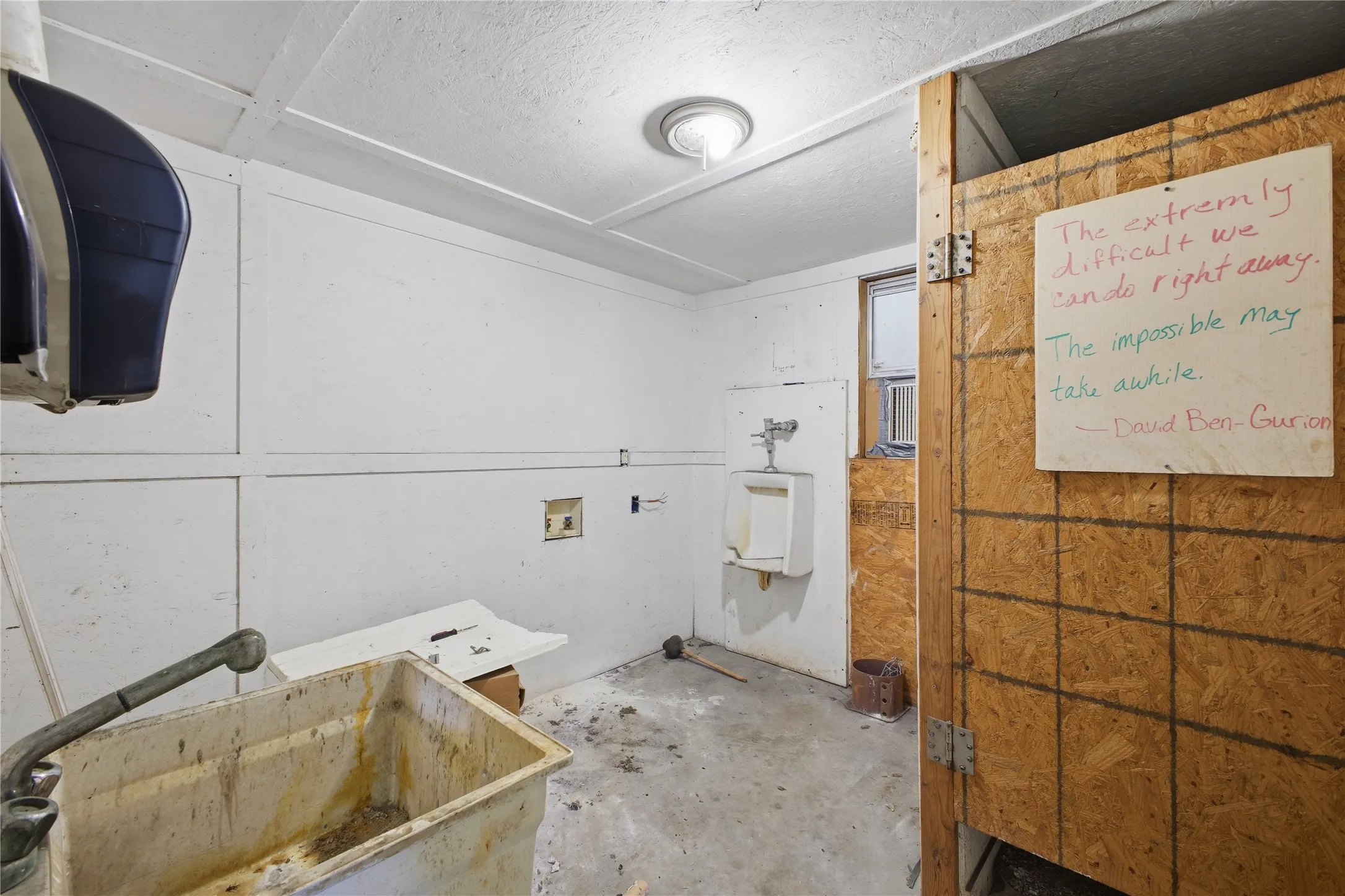 Mobile Home For Sale in Montague County , 1341 Hildreth Pool Road, Bowie, Texas 76230, 4 Bedroom, 3 Bathroom, Garage spaces, 4,368 Sqft, built in 2005, mls#21405567, Real Estate Agent in Bowie, Homes For Sale in Montague county, Homes For Sale in Bowie, Realtor in Bowie Texas, Real Estate Brokerage Independent Realty Texas, Luminita Cordes Realtor