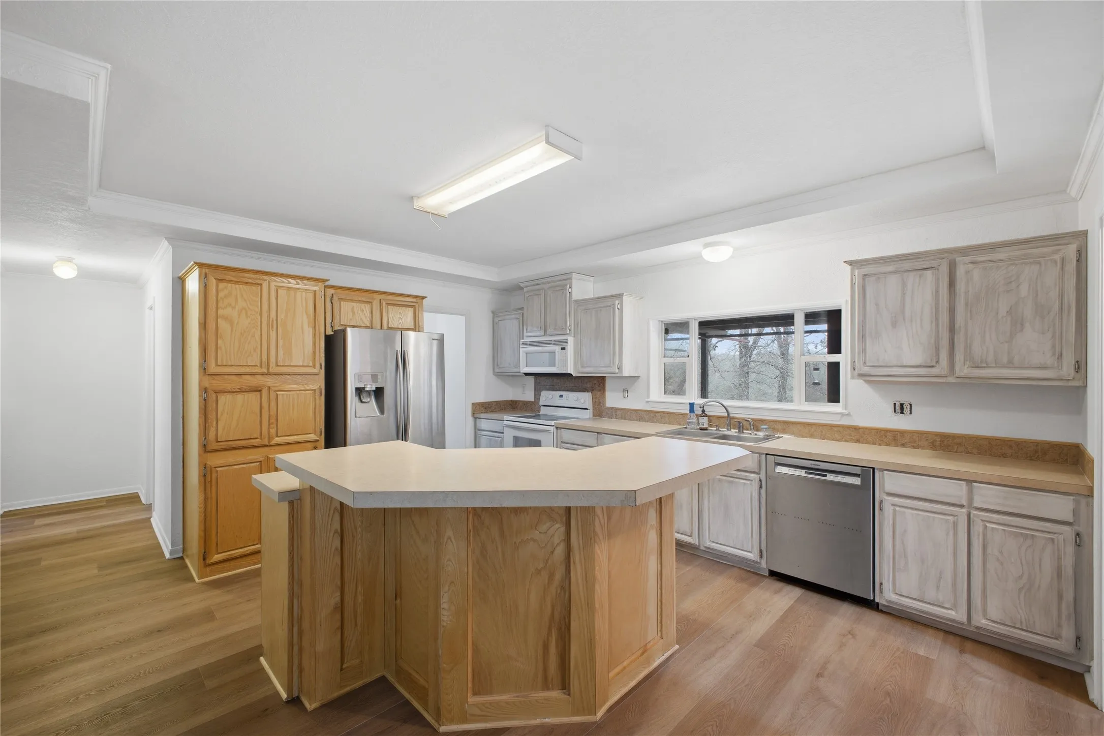 Mobile Home For Sale in Montague County , 1341 Hildreth Pool Road, Bowie, Texas 76230, 4 Bedroom, 3 Bathroom, Garage spaces, 4,368 Sqft, built in 2005, mls#21405567, Real Estate Agent in Bowie, Homes For Sale in Montague county, Homes For Sale in Bowie, Realtor in Bowie Texas, Real Estate Brokerage Independent Realty Texas, Luminita Cordes Realtor