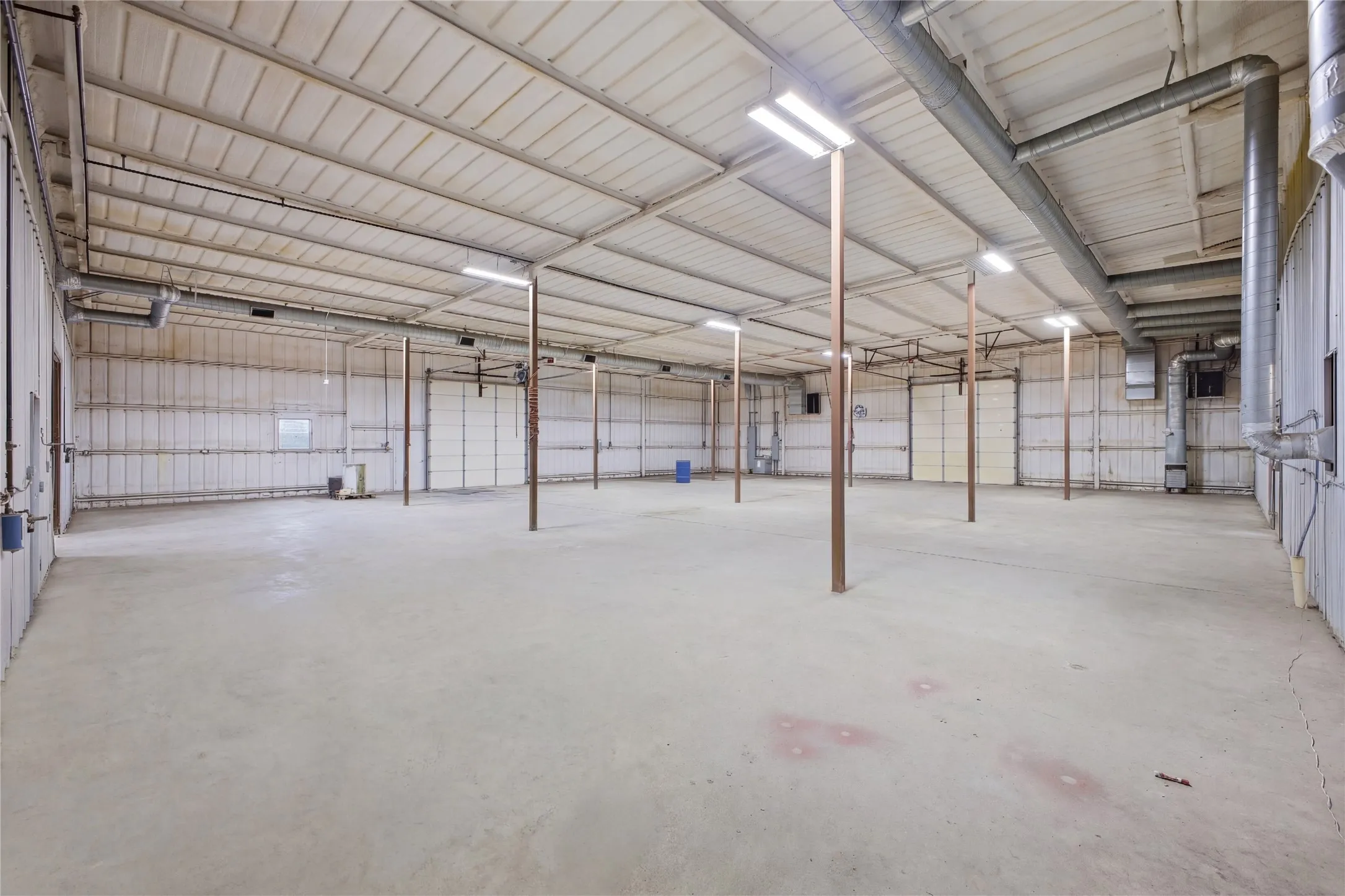 Mobile Home For Sale in Montague County , 1341 Hildreth Pool Road, Bowie, Texas 76230, 4 Bedroom, 3 Bathroom, Garage spaces, 4,368 Sqft, built in 2005, mls#21405567, Real Estate Agent in Bowie, Homes For Sale in Montague county, Homes For Sale in Bowie, Realtor in Bowie Texas, Real Estate Brokerage Independent Realty Texas, Luminita Cordes Realtor