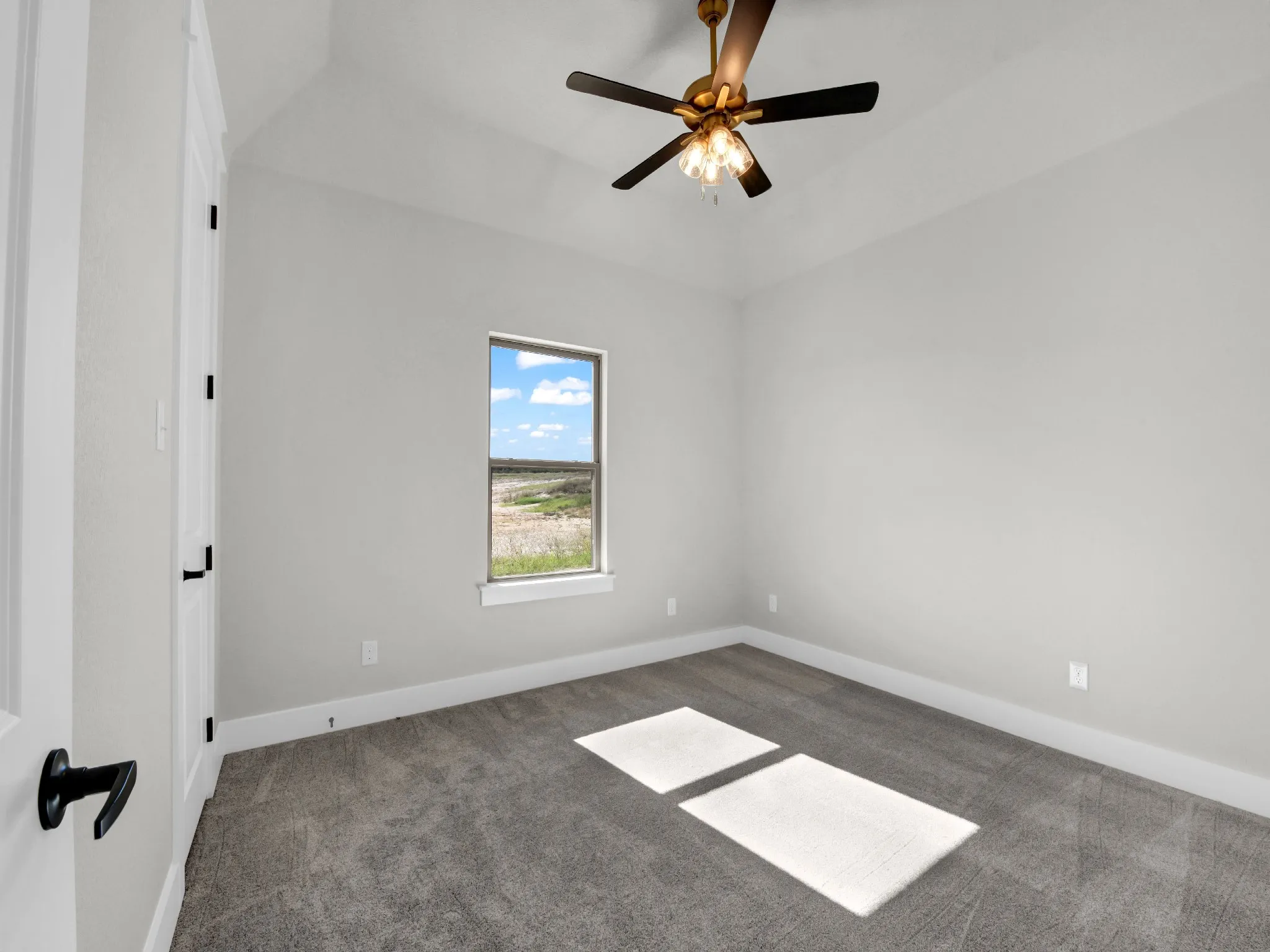 Single Family Residence For Sale in Parker County , 3025 Westfork Way, Springtown, Texas 76082, 5 Bedroom, 2 Bathroom, 2 Garage spaces, 2,200 Sqft, built in 2025, mls#21405609, Real Estate Agent in Springtown, Homes For Sale in Parker county, Homes For Sale in Springtown, Realtor in Springtown Texas, Real Estate Brokerage Independent Realty Texas, Luminita Cordes Realtor