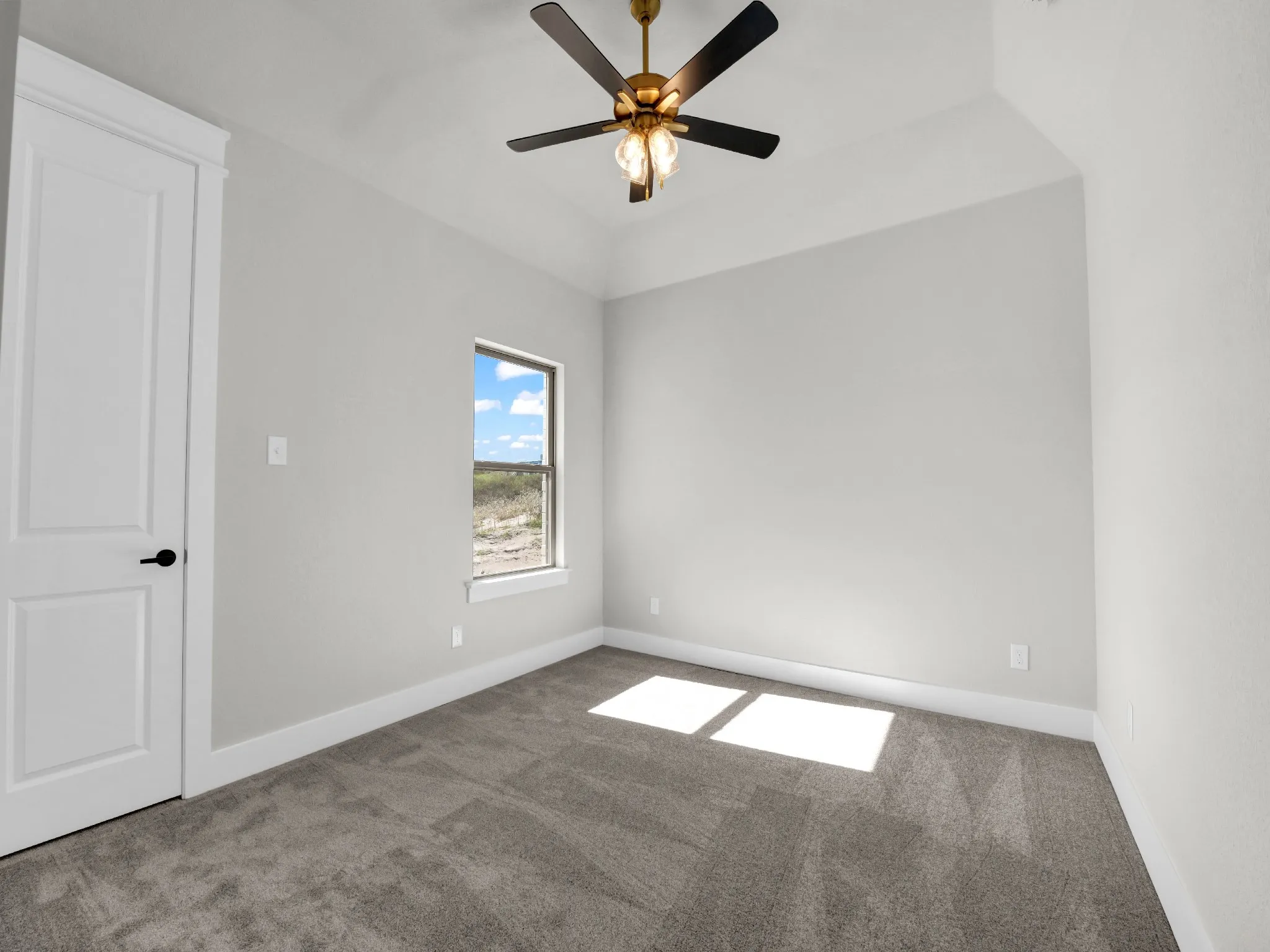 Single Family Residence For Sale in Parker County , 3025 Westfork Way, Springtown, Texas 76082, 5 Bedroom, 2 Bathroom, 2 Garage spaces, 2,200 Sqft, built in 2025, mls#21405609, Real Estate Agent in Springtown, Homes For Sale in Parker county, Homes For Sale in Springtown, Realtor in Springtown Texas, Real Estate Brokerage Independent Realty Texas, Luminita Cordes Realtor