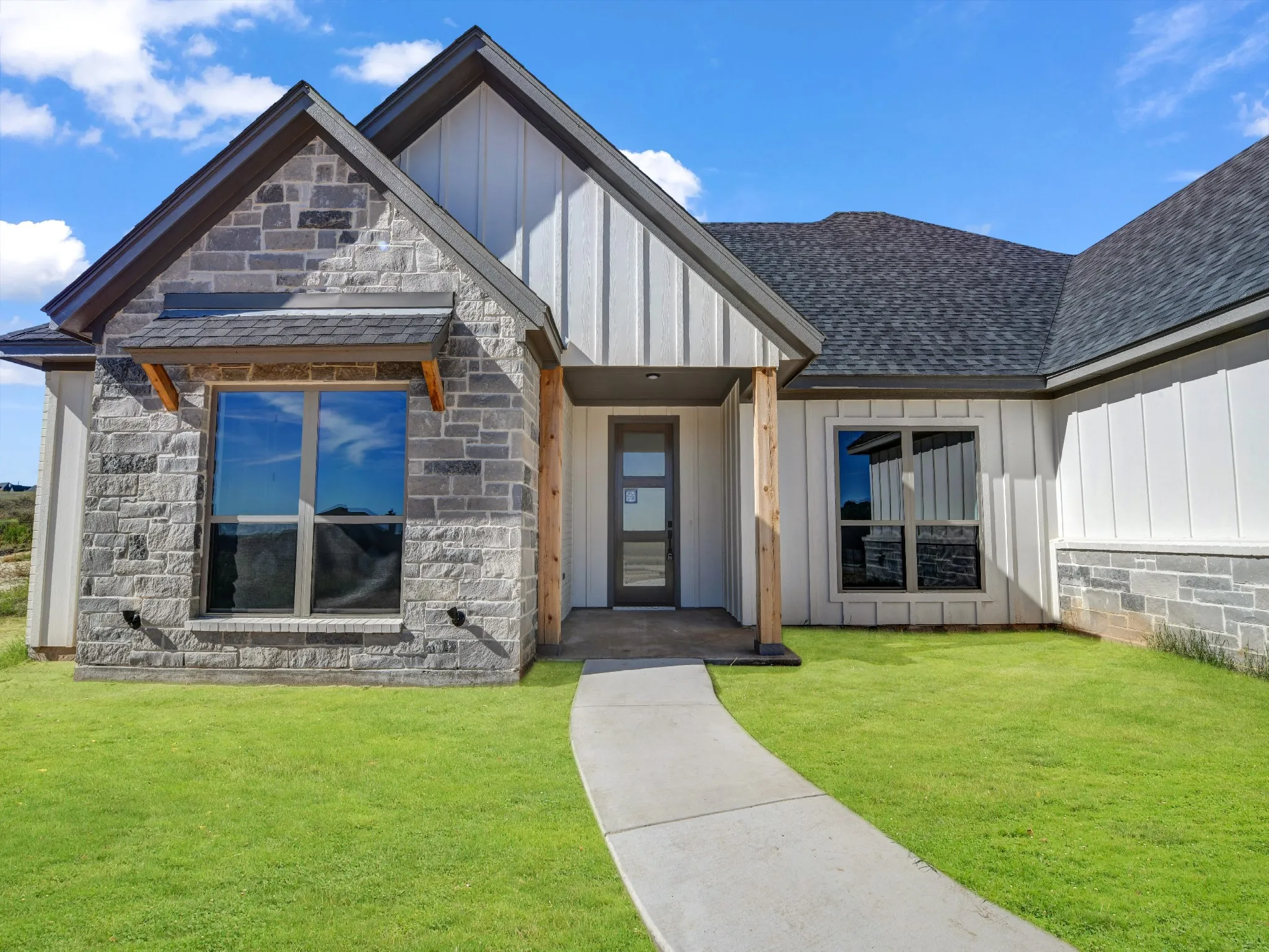 Single Family Residence For Sale in Parker County , 3025 Westfork Way, Springtown, Texas 76082, 5 Bedroom, 2 Bathroom, 2 Garage spaces, 2,200 Sqft, built in 2025, mls#21405609, Real Estate Agent in Springtown, Homes For Sale in Parker county, Homes For Sale in Springtown, Realtor in Springtown Texas, Real Estate Brokerage Independent Realty Texas, Luminita Cordes Realtor