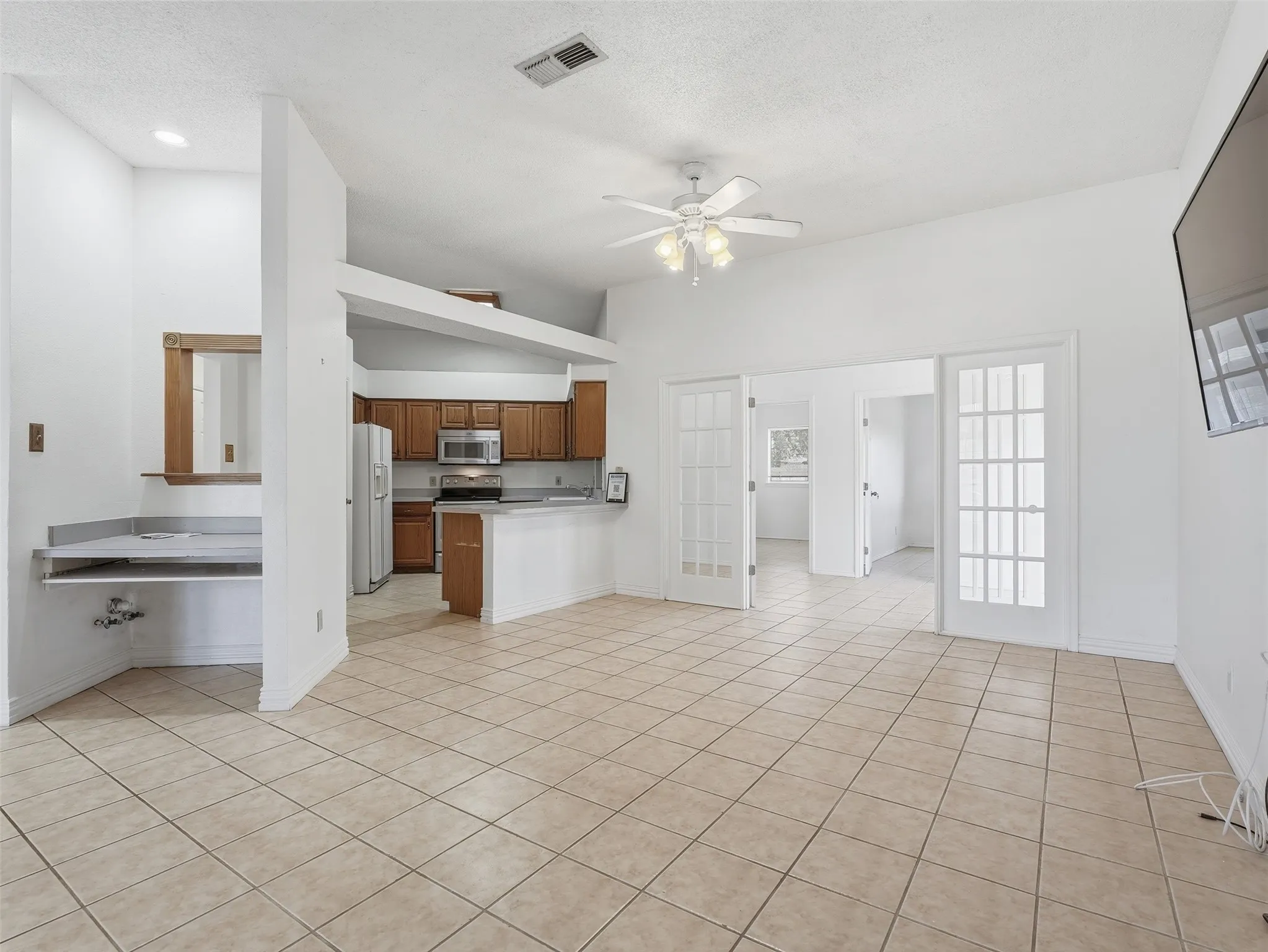 Single Family Residence For Sale in Tarrant County , 7567 Casburn Court, Fort Worth, Texas 76120, 5 Bedroom, 2 Bathroom, 2 Garage spaces, 1,938 Sqft, built in 1990, mls#21405578, Real Estate Agent in Fort Worth, Homes For Sale in Tarrant county, Homes For Sale in Fort Worth, Realtor in Fort Worth Texas, Real Estate Brokerage Independent Realty Texas, Luminita Cordes Realtor