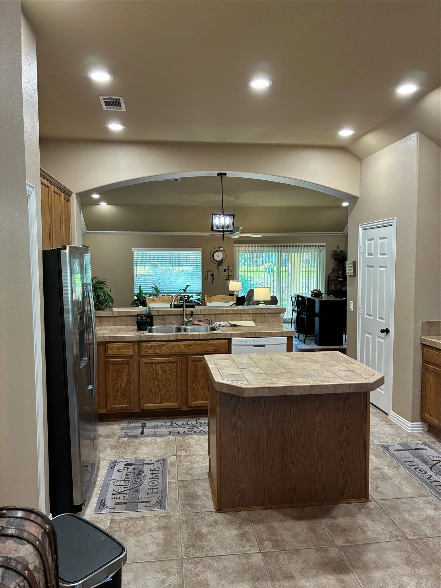 Single Family Residence For Sale in Denton County , 10009 Hanford Drive, Denton, Texas 76207, 2 Bedroom, 2 Bathroom, 2 Garage spaces, 1,866 Sqft, built in 2003, mls#21403230, Real Estate Agent in Denton, Homes For Sale in Denton county, Homes For Sale in Denton, Realtor in Denton Texas, Real Estate Brokerage Independent Realty Texas, Luminita Cordes Realtor
