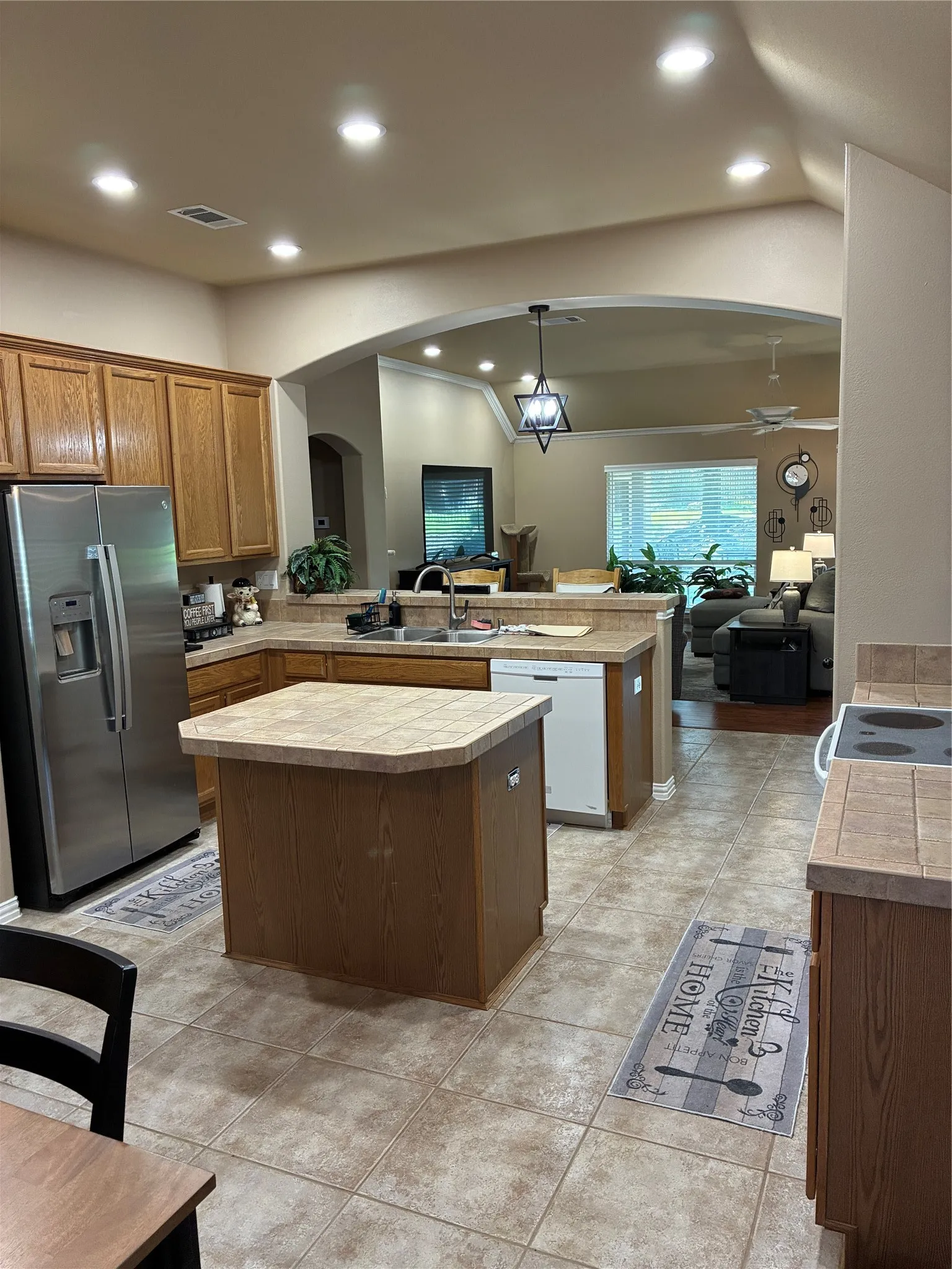 Single Family Residence For Sale in Denton County , 10009 Hanford Drive, Denton, Texas 76207, 2 Bedroom, 2 Bathroom, 2 Garage spaces, 1,866 Sqft, built in 2003, mls#21403230, Real Estate Agent in Denton, Homes For Sale in Denton county, Homes For Sale in Denton, Realtor in Denton Texas, Real Estate Brokerage Independent Realty Texas, Luminita Cordes Realtor