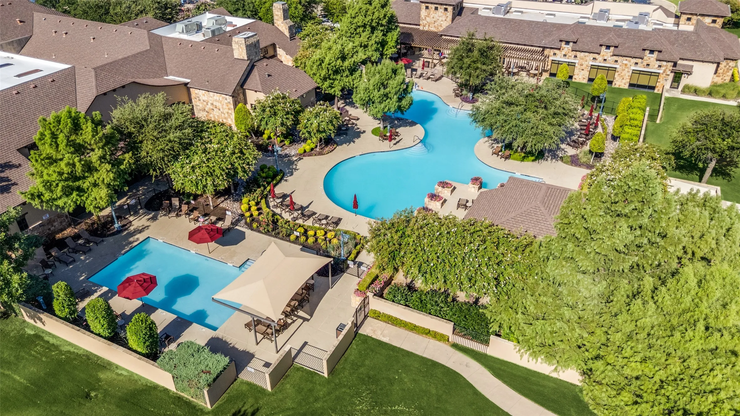 Single Family Residence For Sale in Denton County , 11804 Willet Way, Denton, Texas 76207, 2 Bedroom, 3 Bathroom, 2 Garage spaces, 2,678 Sqft, built in 2018, mls#21403493, Real Estate Agent in Denton, Homes For Sale in Denton county, Homes For Sale in Denton, Realtor in Denton Texas, Real Estate Brokerage Independent Realty Texas, Luminita Cordes Realtor