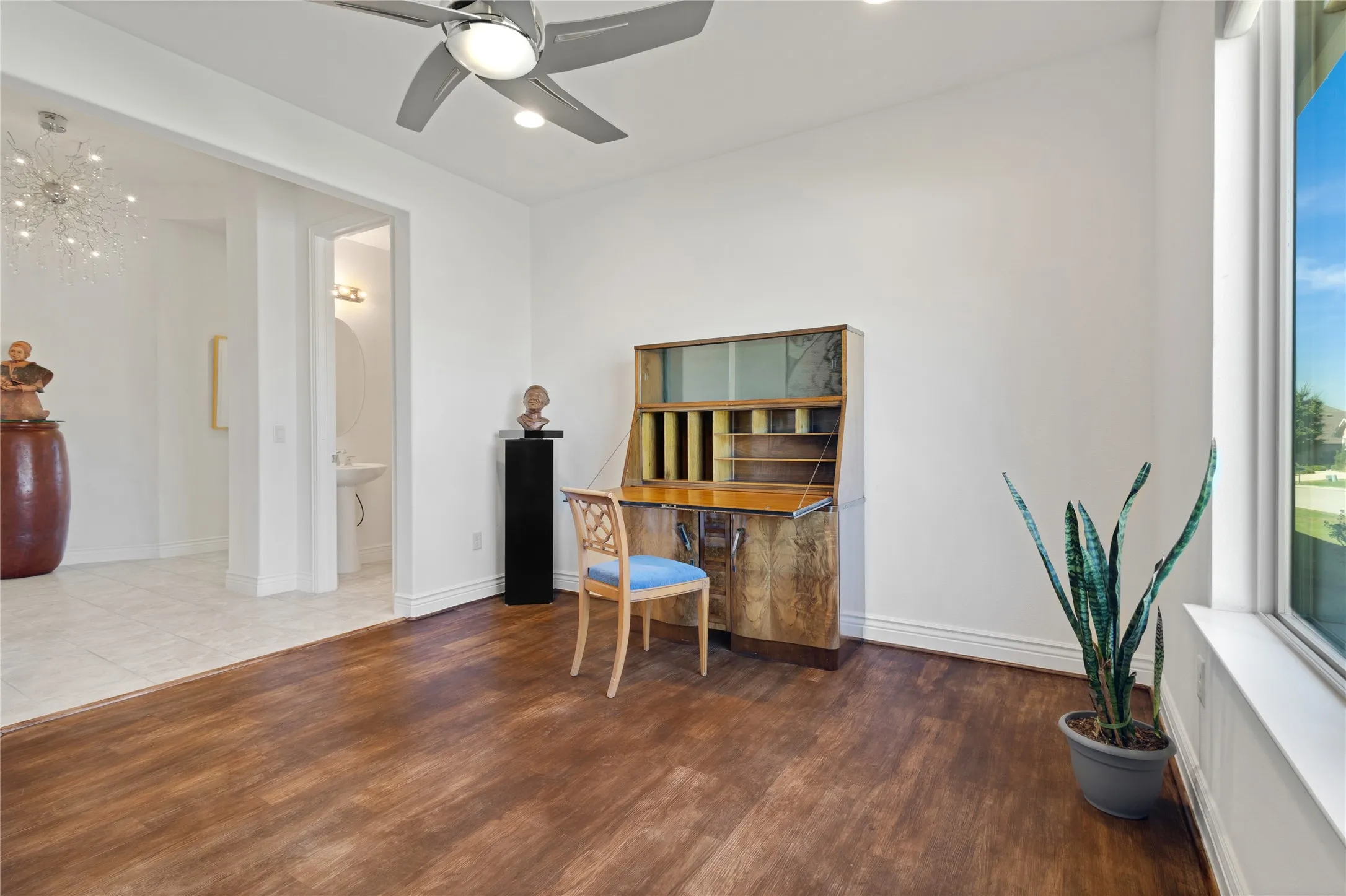 Single Family Residence For Sale in Denton County , 11804 Willet Way, Denton, Texas 76207, 2 Bedroom, 3 Bathroom, 2 Garage spaces, 2,678 Sqft, built in 2018, mls#21403493, Real Estate Agent in Denton, Homes For Sale in Denton county, Homes For Sale in Denton, Realtor in Denton Texas, Real Estate Brokerage Independent Realty Texas, Luminita Cordes Realtor