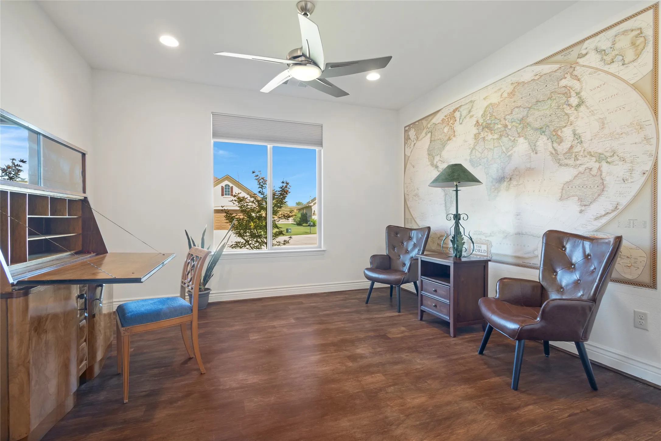 Single Family Residence For Sale in Denton County , 11804 Willet Way, Denton, Texas 76207, 2 Bedroom, 3 Bathroom, 2 Garage spaces, 2,678 Sqft, built in 2018, mls#21403493, Real Estate Agent in Denton, Homes For Sale in Denton county, Homes For Sale in Denton, Realtor in Denton Texas, Real Estate Brokerage Independent Realty Texas, Luminita Cordes Realtor