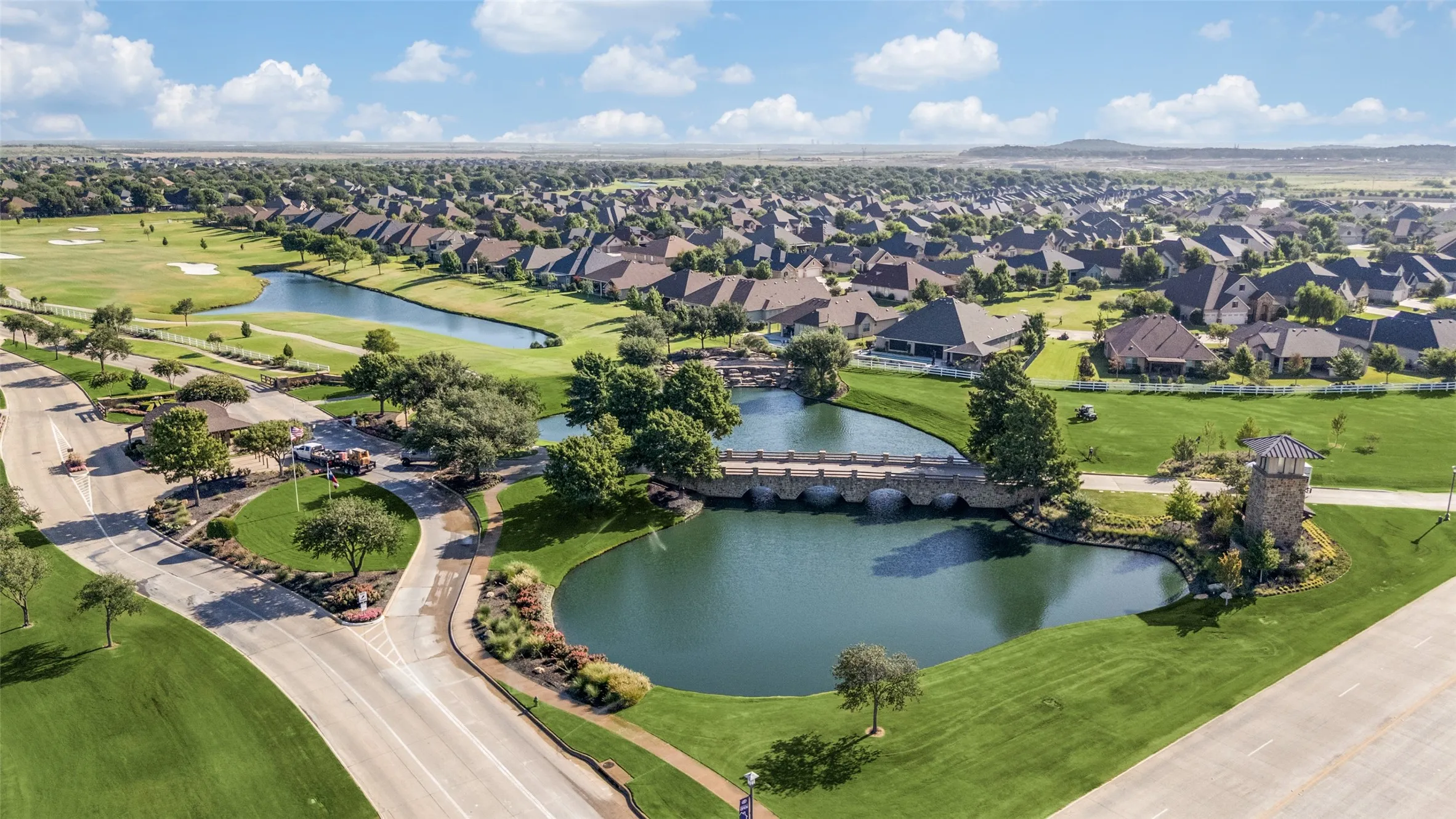 Single Family Residence For Sale in Denton County , 11804 Willet Way, Denton, Texas 76207, 2 Bedroom, 3 Bathroom, 2 Garage spaces, 2,678 Sqft, built in 2018, mls#21403493, Real Estate Agent in Denton, Homes For Sale in Denton county, Homes For Sale in Denton, Realtor in Denton Texas, Real Estate Brokerage Independent Realty Texas, Luminita Cordes Realtor