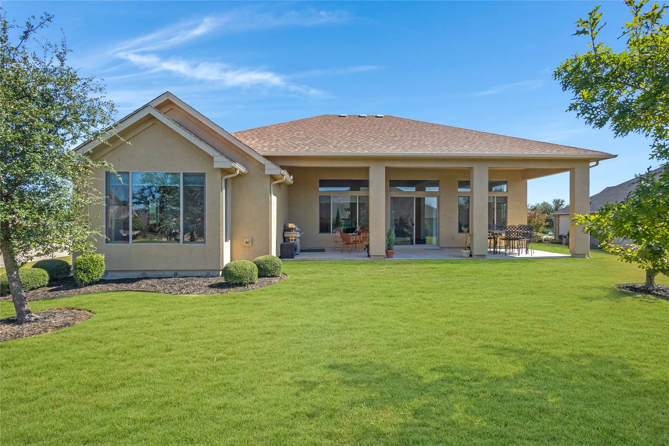 Single Family Residence For Sale in Denton County , 11804 Willet Way, Denton, Texas 76207, 2 Bedroom, 3 Bathroom, 2 Garage spaces, 2,678 Sqft, built in 2018, mls#21403493, Real Estate Agent in Denton, Homes For Sale in Denton county, Homes For Sale in Denton, Realtor in Denton Texas, Real Estate Brokerage Independent Realty Texas, Luminita Cordes Realtor