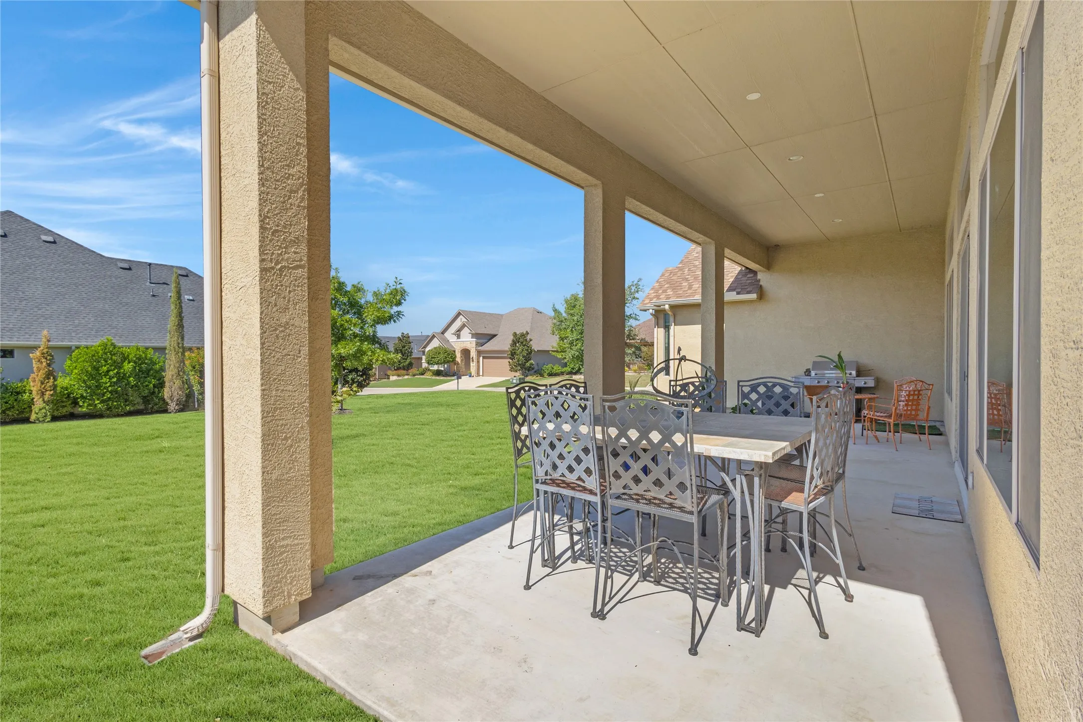 Single Family Residence For Sale in Denton County , 11804 Willet Way, Denton, Texas 76207, 2 Bedroom, 3 Bathroom, 2 Garage spaces, 2,678 Sqft, built in 2018, mls#21403493, Real Estate Agent in Denton, Homes For Sale in Denton county, Homes For Sale in Denton, Realtor in Denton Texas, Real Estate Brokerage Independent Realty Texas, Luminita Cordes Realtor