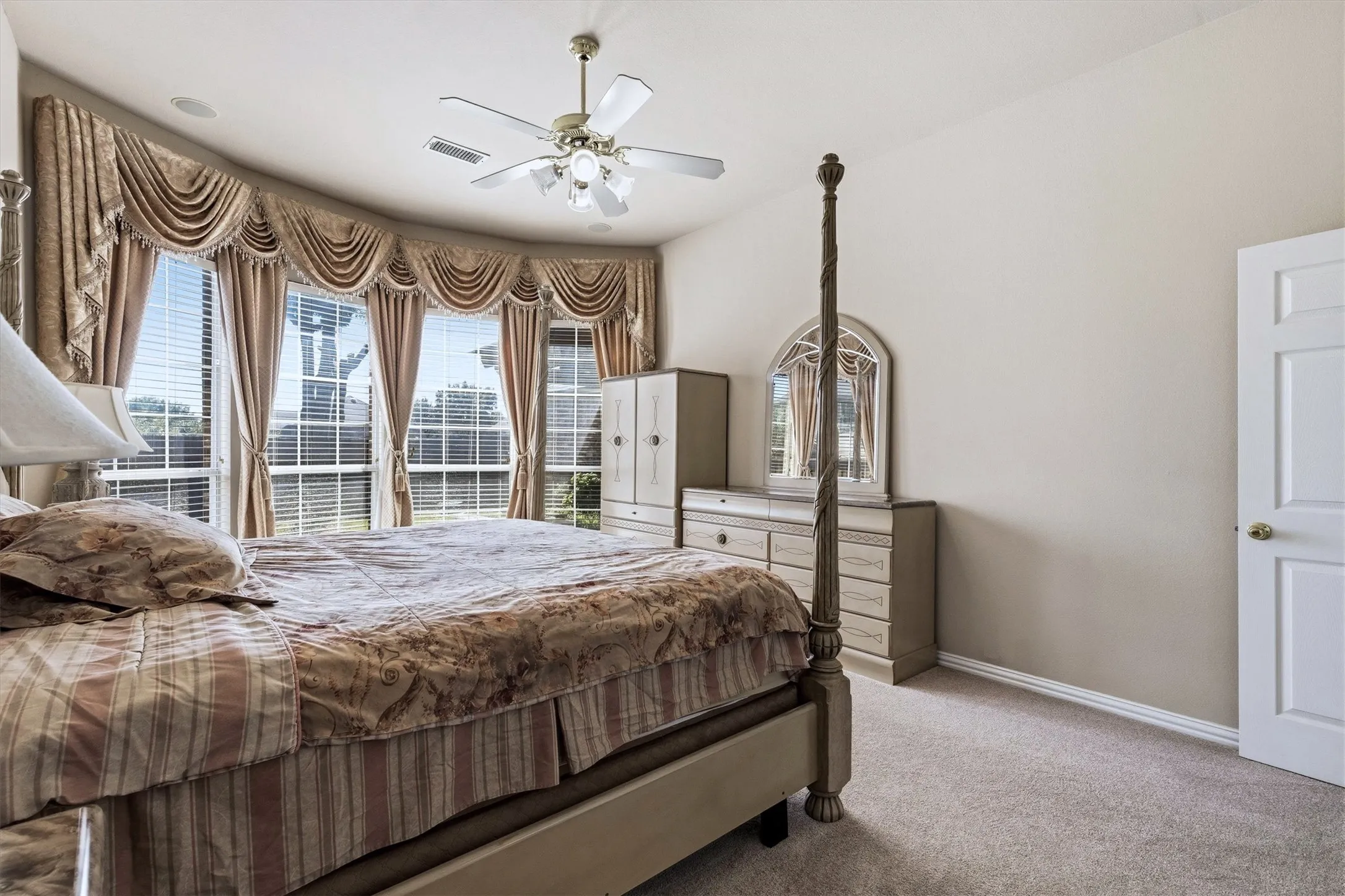 Single Family Residence For Sale in Collin County , 4136 Silverthorne Street, Richardson, Texas 75082, 4 Bedroom, 4 Bathroom, 3 Garage spaces, 2,927 Sqft, built in 1999, mls#21405633, Real Estate Agent in Richardson, Homes For Sale in Collin county, Homes For Sale in Richardson, Realtor in Richardson Texas, Real Estate Brokerage Independent Realty Texas, Luminita Cordes Realtor