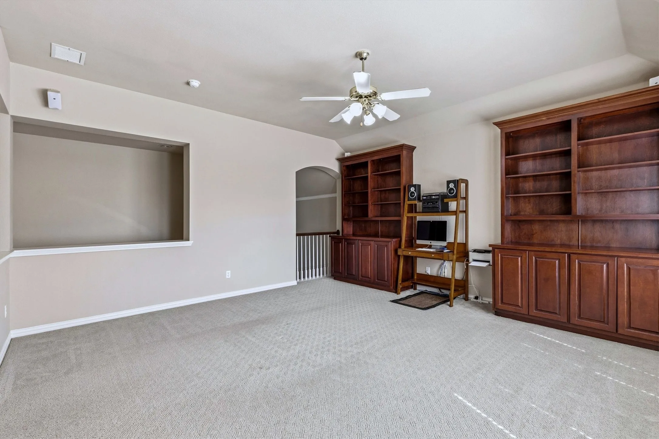 Single Family Residence For Sale in Collin County , 4136 Silverthorne Street, Richardson, Texas 75082, 4 Bedroom, 4 Bathroom, 3 Garage spaces, 2,927 Sqft, built in 1999, mls#21405633, Real Estate Agent in Richardson, Homes For Sale in Collin county, Homes For Sale in Richardson, Realtor in Richardson Texas, Real Estate Brokerage Independent Realty Texas, Luminita Cordes Realtor