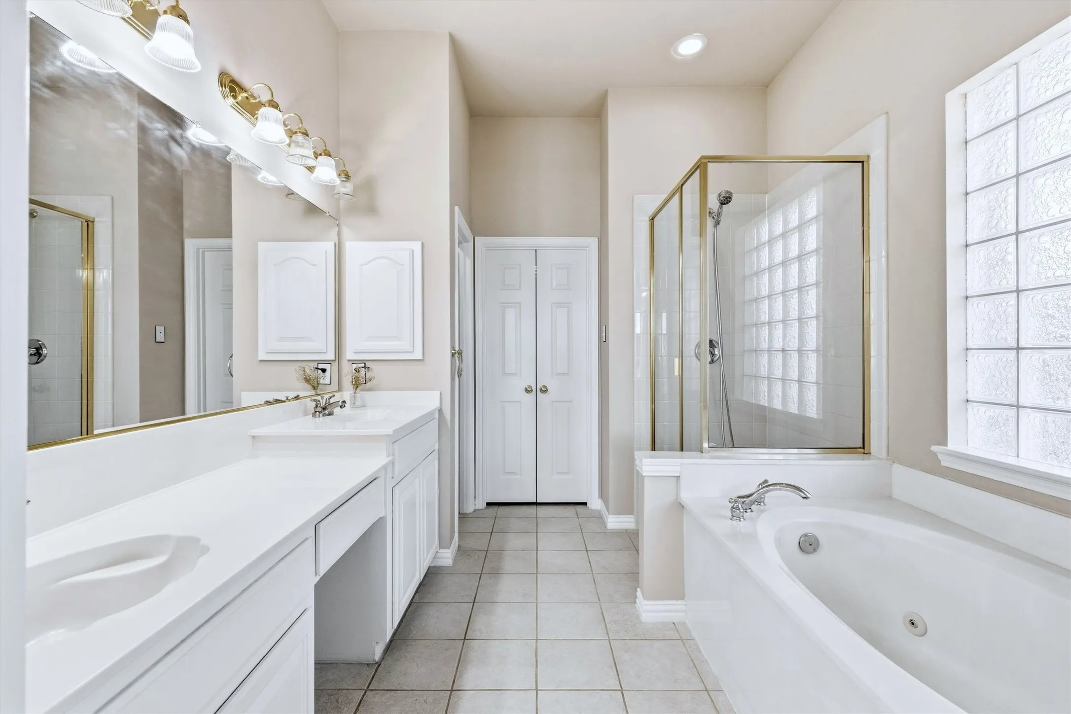 Single Family Residence For Sale in Collin County , 4136 Silverthorne Street, Richardson, Texas 75082, 4 Bedroom, 4 Bathroom, 3 Garage spaces, 2,927 Sqft, built in 1999, mls#21405633, Real Estate Agent in Richardson, Homes For Sale in Collin county, Homes For Sale in Richardson, Realtor in Richardson Texas, Real Estate Brokerage Independent Realty Texas, Luminita Cordes Realtor
