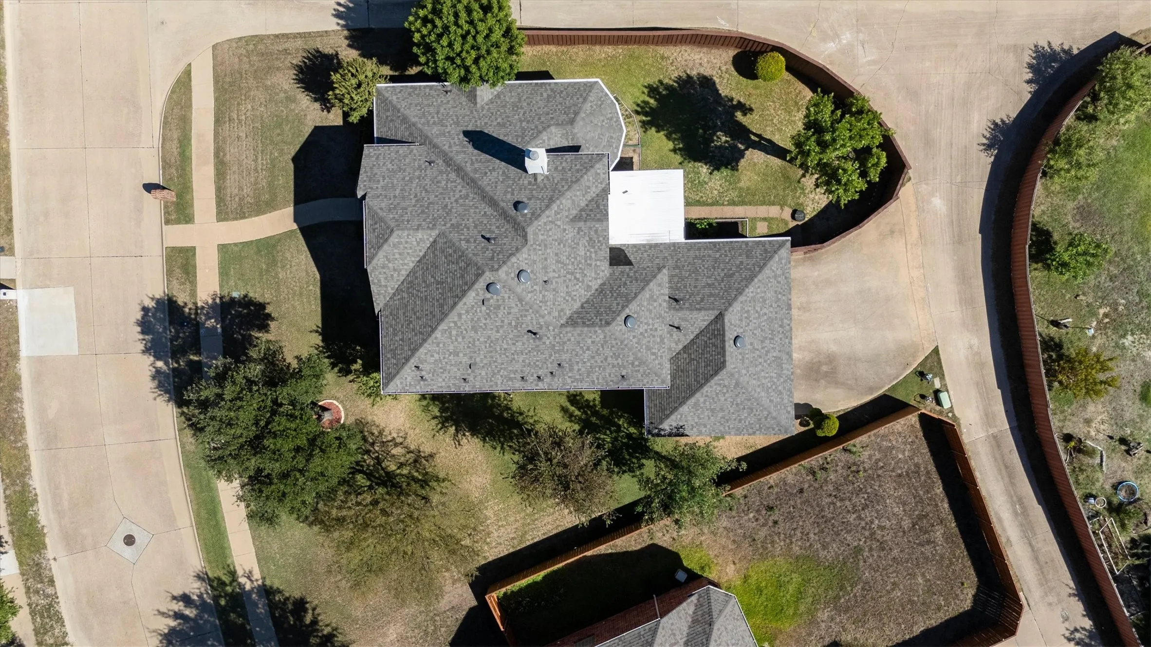 Single Family Residence For Sale in Collin County , 4136 Silverthorne Street, Richardson, Texas 75082, 4 Bedroom, 4 Bathroom, 3 Garage spaces, 2,927 Sqft, built in 1999, mls#21405633, Real Estate Agent in Richardson, Homes For Sale in Collin county, Homes For Sale in Richardson, Realtor in Richardson Texas, Real Estate Brokerage Independent Realty Texas, Luminita Cordes Realtor