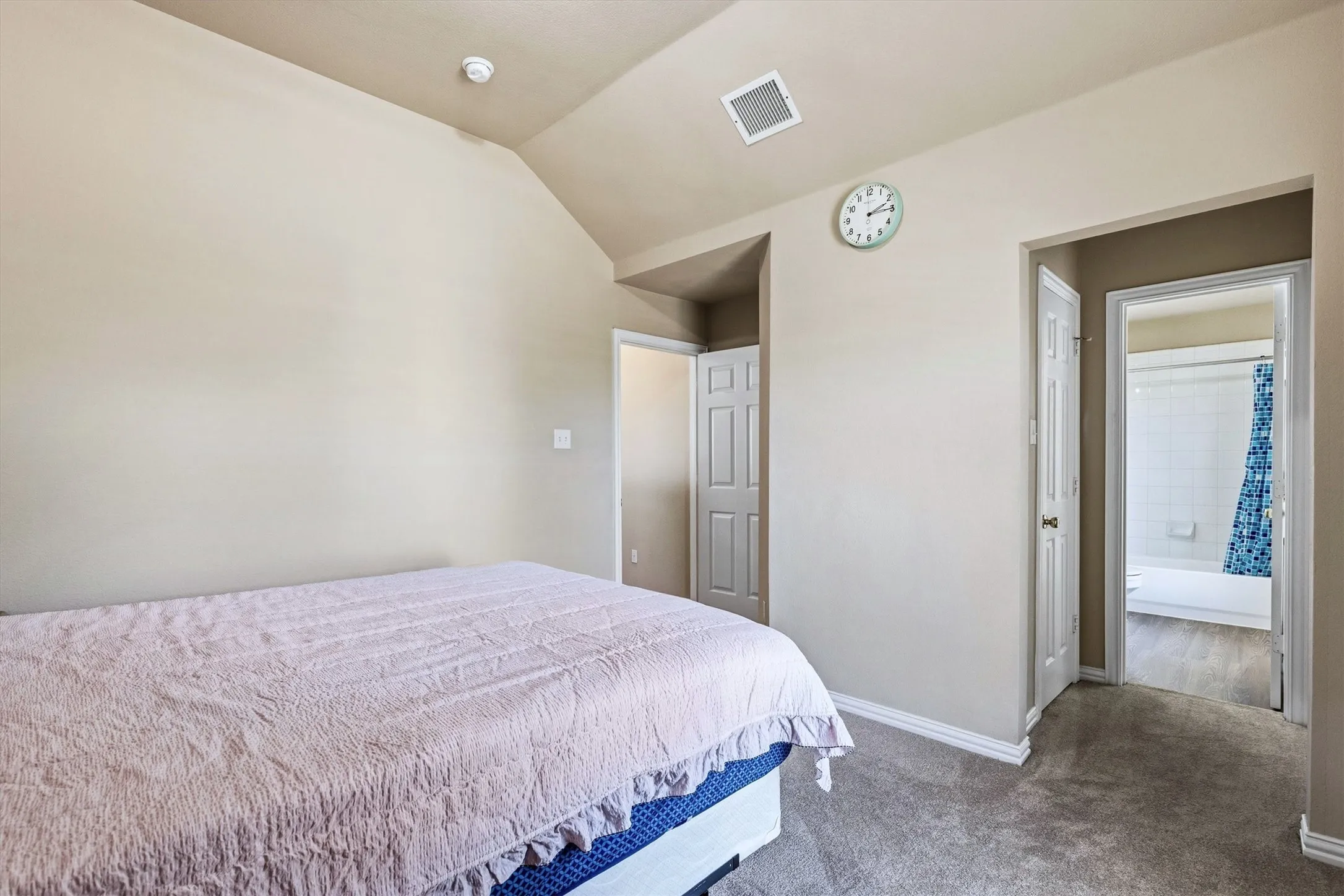 Single Family Residence For Sale in Collin County , 4136 Silverthorne Street, Richardson, Texas 75082, 4 Bedroom, 4 Bathroom, 3 Garage spaces, 2,927 Sqft, built in 1999, mls#21405633, Real Estate Agent in Richardson, Homes For Sale in Collin county, Homes For Sale in Richardson, Realtor in Richardson Texas, Real Estate Brokerage Independent Realty Texas, Luminita Cordes Realtor
