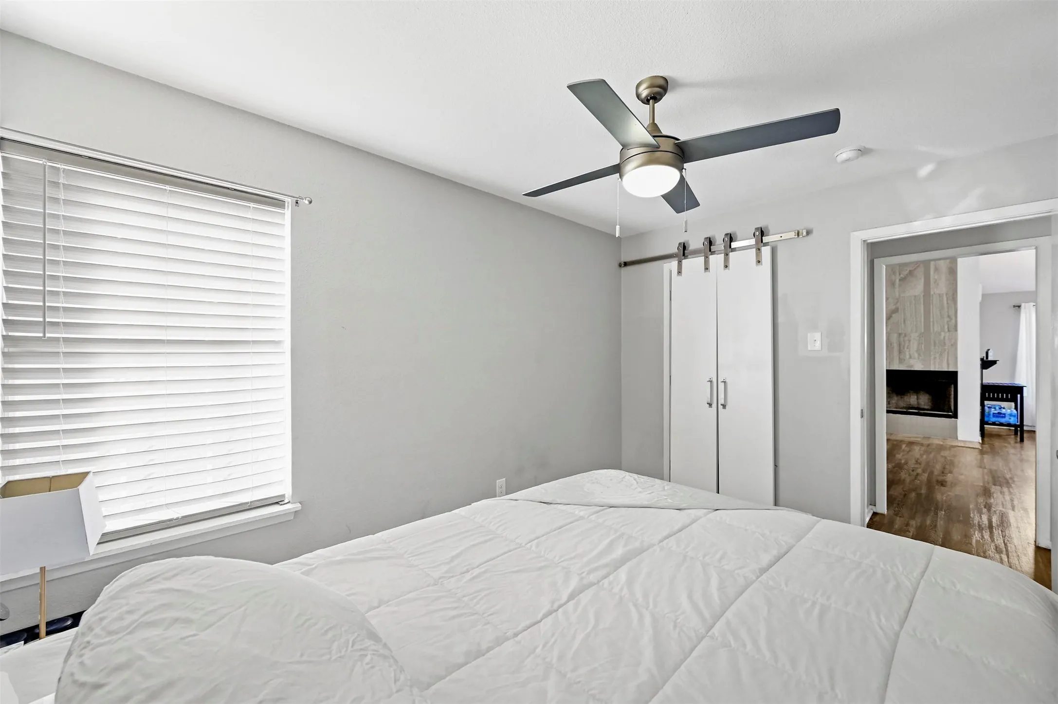 Single Family Residence For Rent in Tarrant County , 2814 Sherry Street, Arlington, Texas 76014, 2 Bedroom, 2 Bathroom, Garage spaces, 928 Sqft, built in 1987, mls#21405637, Real Estate Agent in Arlington, Homes For Rent in Tarrant county, Homes For Rent in Arlington, Realtor in Arlington Texas, Real Estate Brokerage Independent Realty Texas, Luminita Cordes Realtor