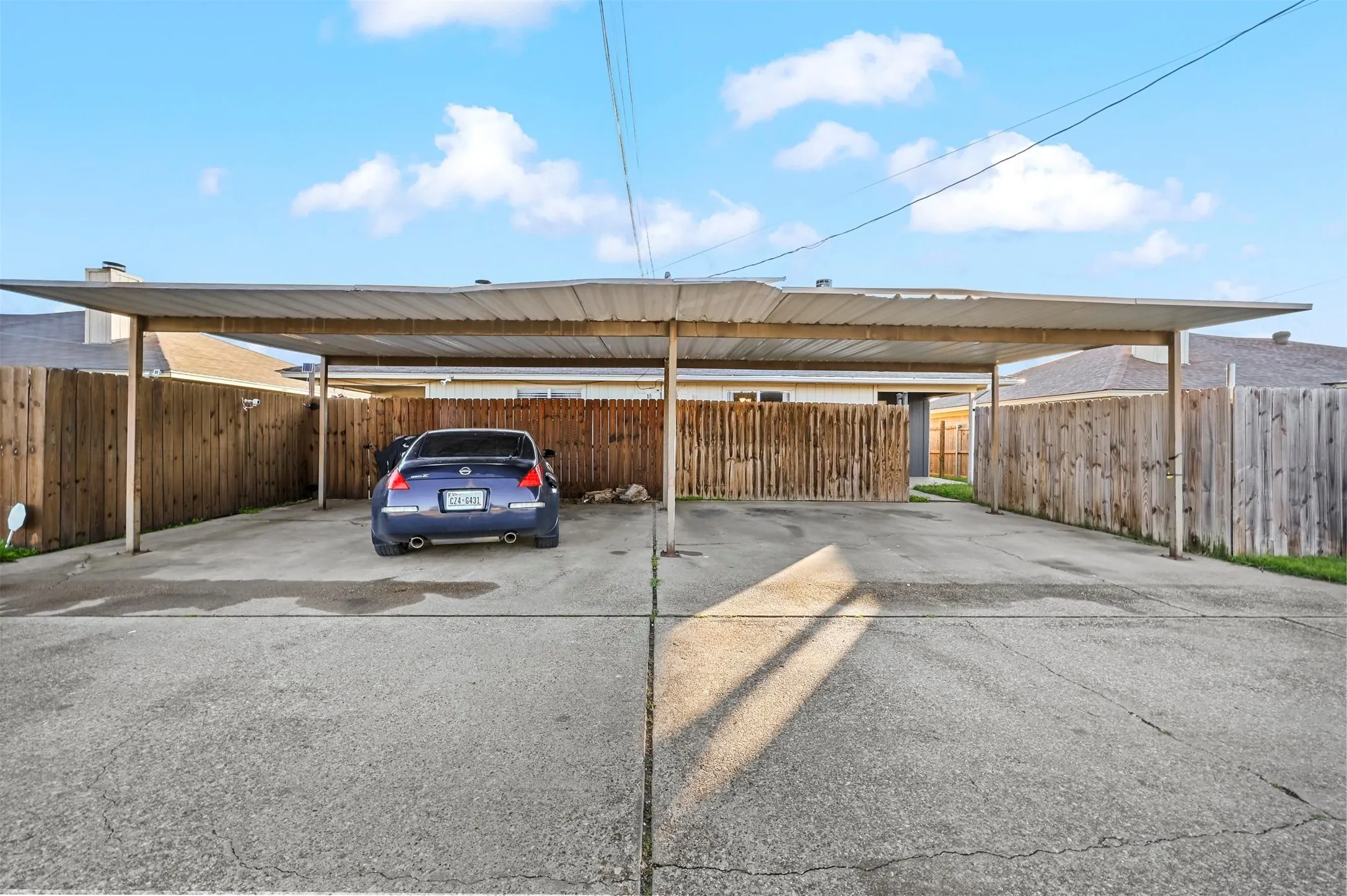 Single Family Residence For Rent in Tarrant County , 2814 Sherry Street, Arlington, Texas 76014, 2 Bedroom, 2 Bathroom, Garage spaces, 928 Sqft, built in 1987, mls#21405637, Real Estate Agent in Arlington, Homes For Rent in Tarrant county, Homes For Rent in Arlington, Realtor in Arlington Texas, Real Estate Brokerage Independent Realty Texas, Luminita Cordes Realtor