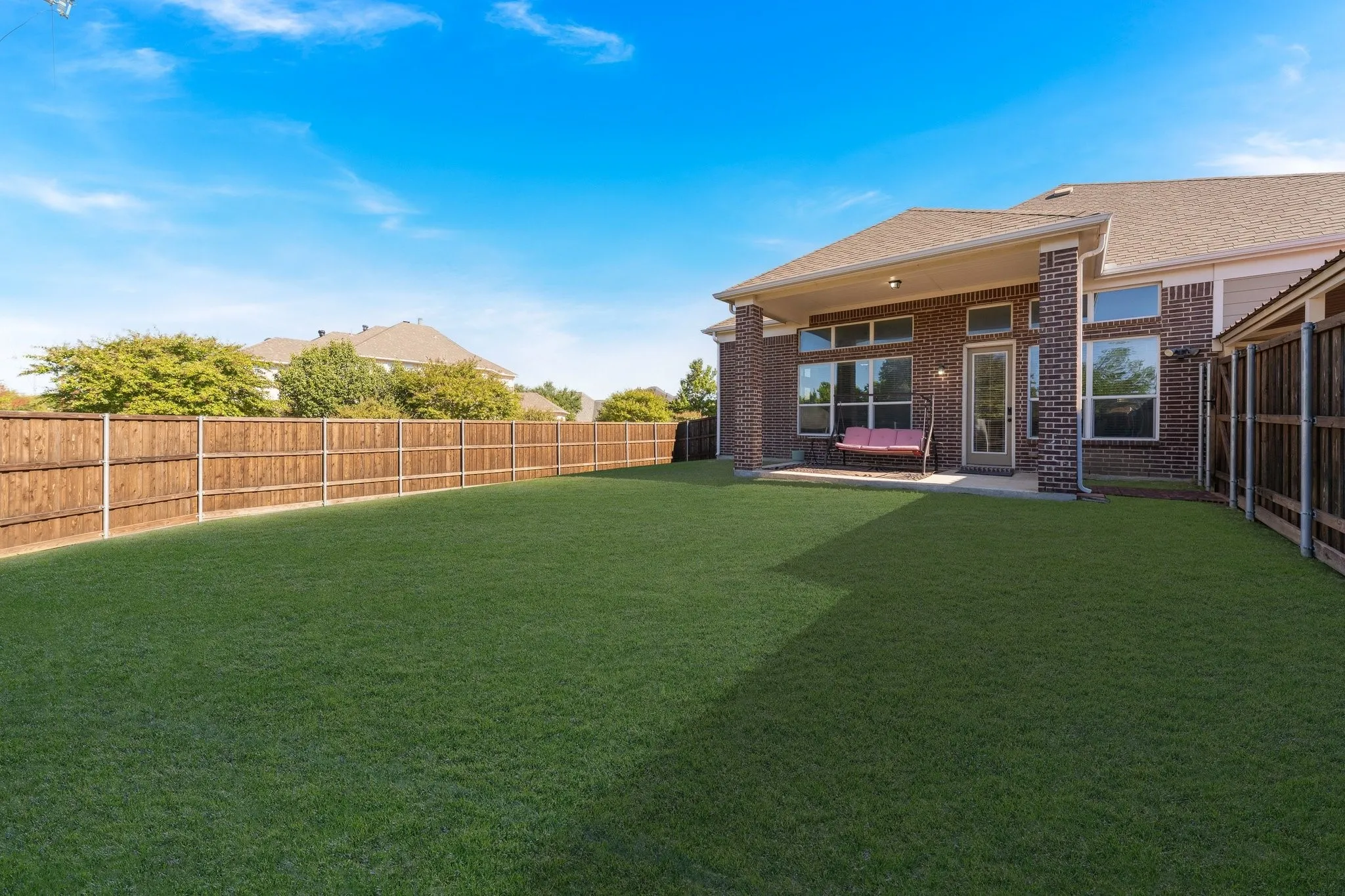 Single Family Residence For Sale in Dallas County , 2901 Regents Park Lane, Garland, Texas 75043, 4 Bedroom, 3 Bathroom, 2 Garage spaces, 2,671 Sqft, built in 2015, mls#21405270, Real Estate Agent in Garland, Homes For Sale in Dallas county, Homes For Sale in Garland, Realtor in Garland Texas, Real Estate Brokerage Independent Realty Texas, Luminita Cordes Realtor