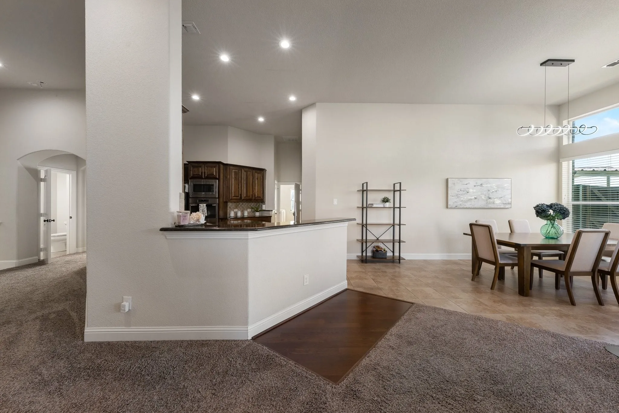 Single Family Residence For Sale in Dallas County , 2901 Regents Park Lane, Garland, Texas 75043, 4 Bedroom, 3 Bathroom, 2 Garage spaces, 2,671 Sqft, built in 2015, mls#21405270, Real Estate Agent in Garland, Homes For Sale in Dallas county, Homes For Sale in Garland, Realtor in Garland Texas, Real Estate Brokerage Independent Realty Texas, Luminita Cordes Realtor