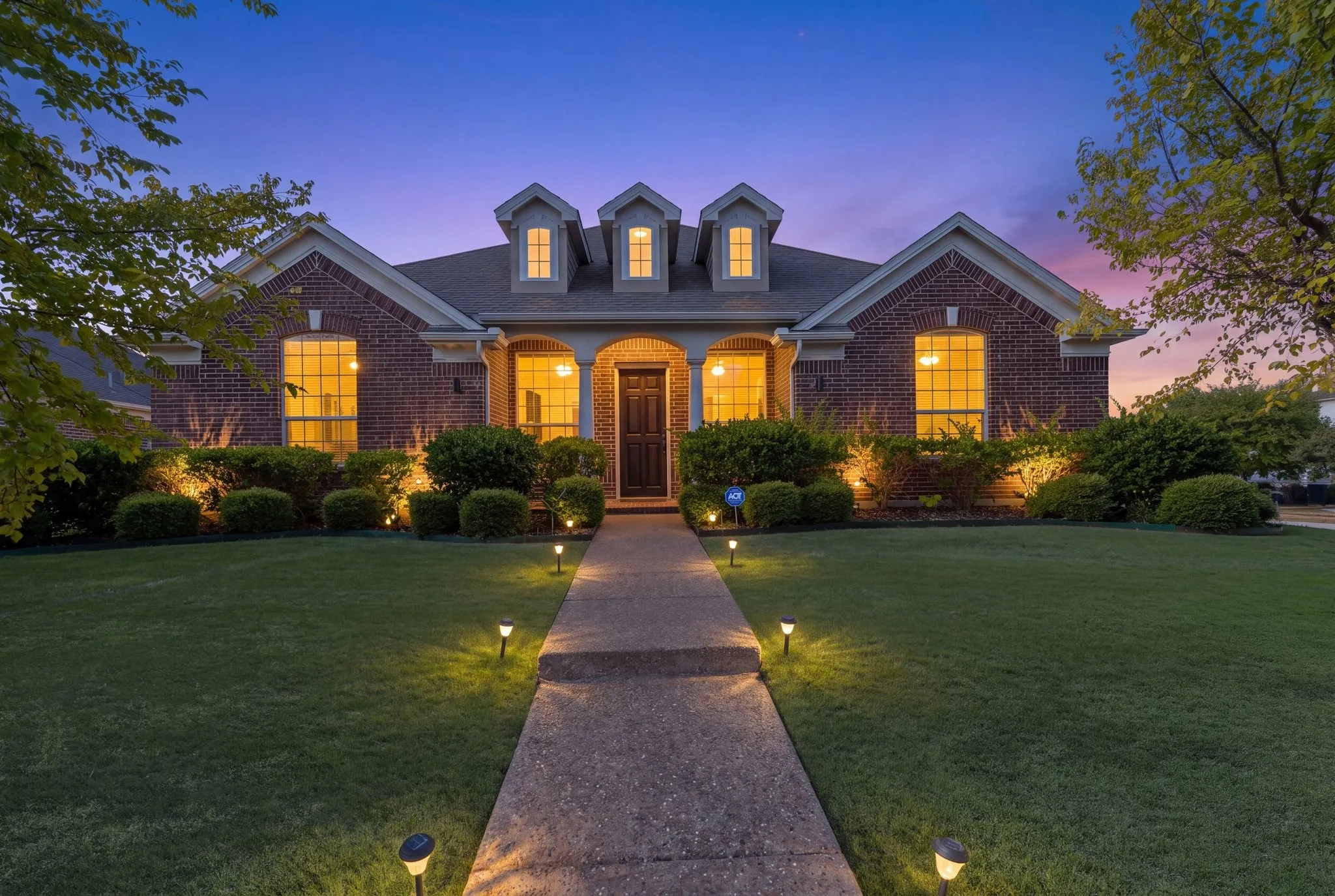 Welcome to 2901 Regents Park